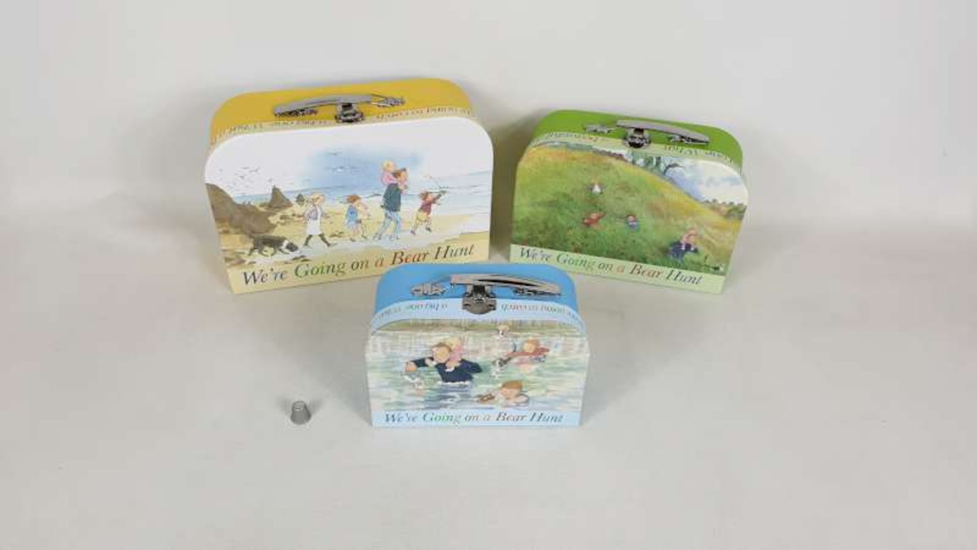 30 X BRAND NEW SET OF 3 WE'RE GOING ON A BEAR HUNT CARRY CASES IN 3 BOXES