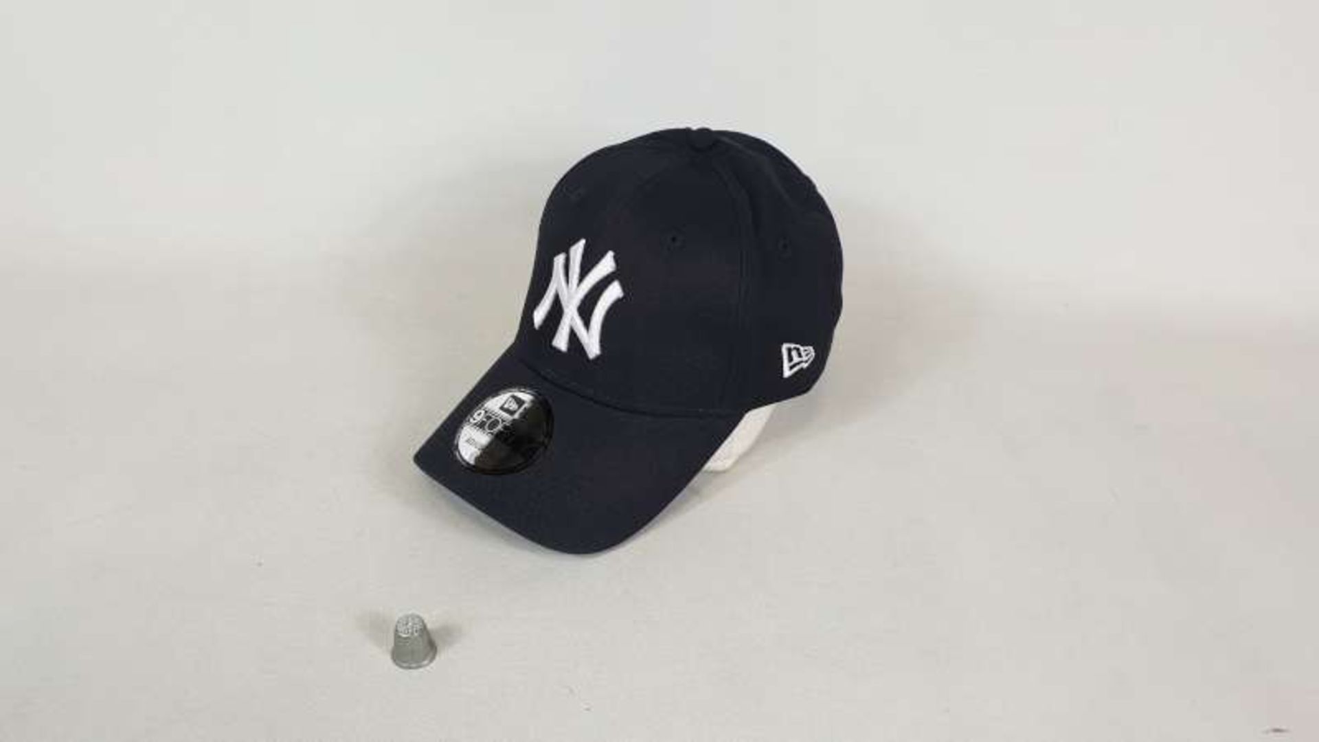 24 X BRAND NEW MAJOR LEAGUE BASEBALL NEW YORK YANKEES NEW ERA CAPS