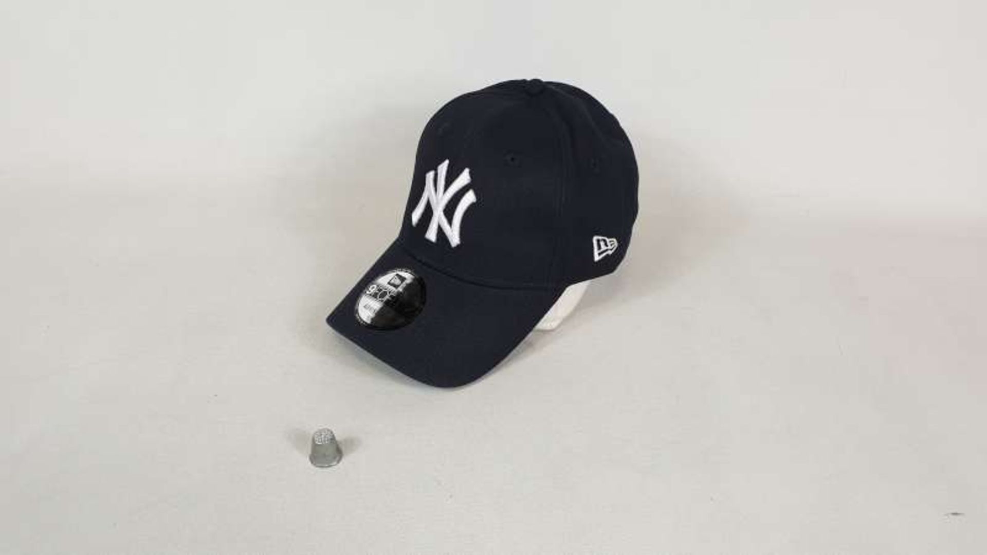 24 X BRAND NEW MAJOR LEAGUE BASEBALL NEW YORK YANKEES NEW ERA CAPS