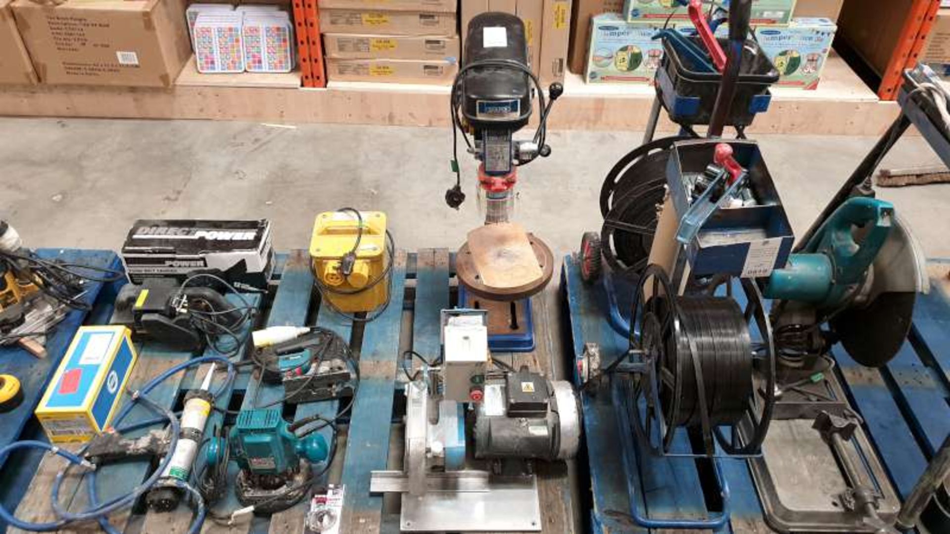 LOT CONTAINING DRAPER PILLAR DRILL AND A TELEMECANIQUE CHOPSAW