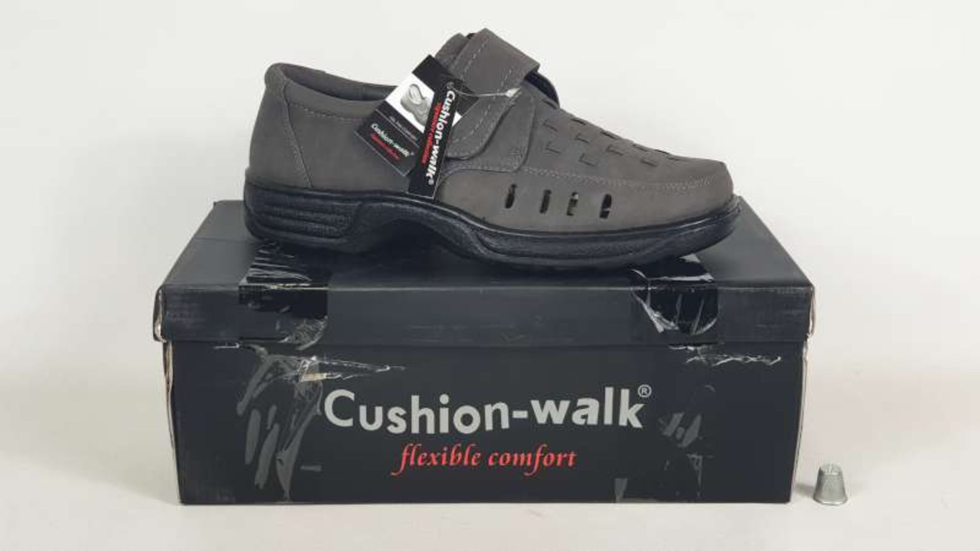 18 X PAIRS OF CUSHION WALK FOOTWEAR SIZE 8 IN 3 BOXES