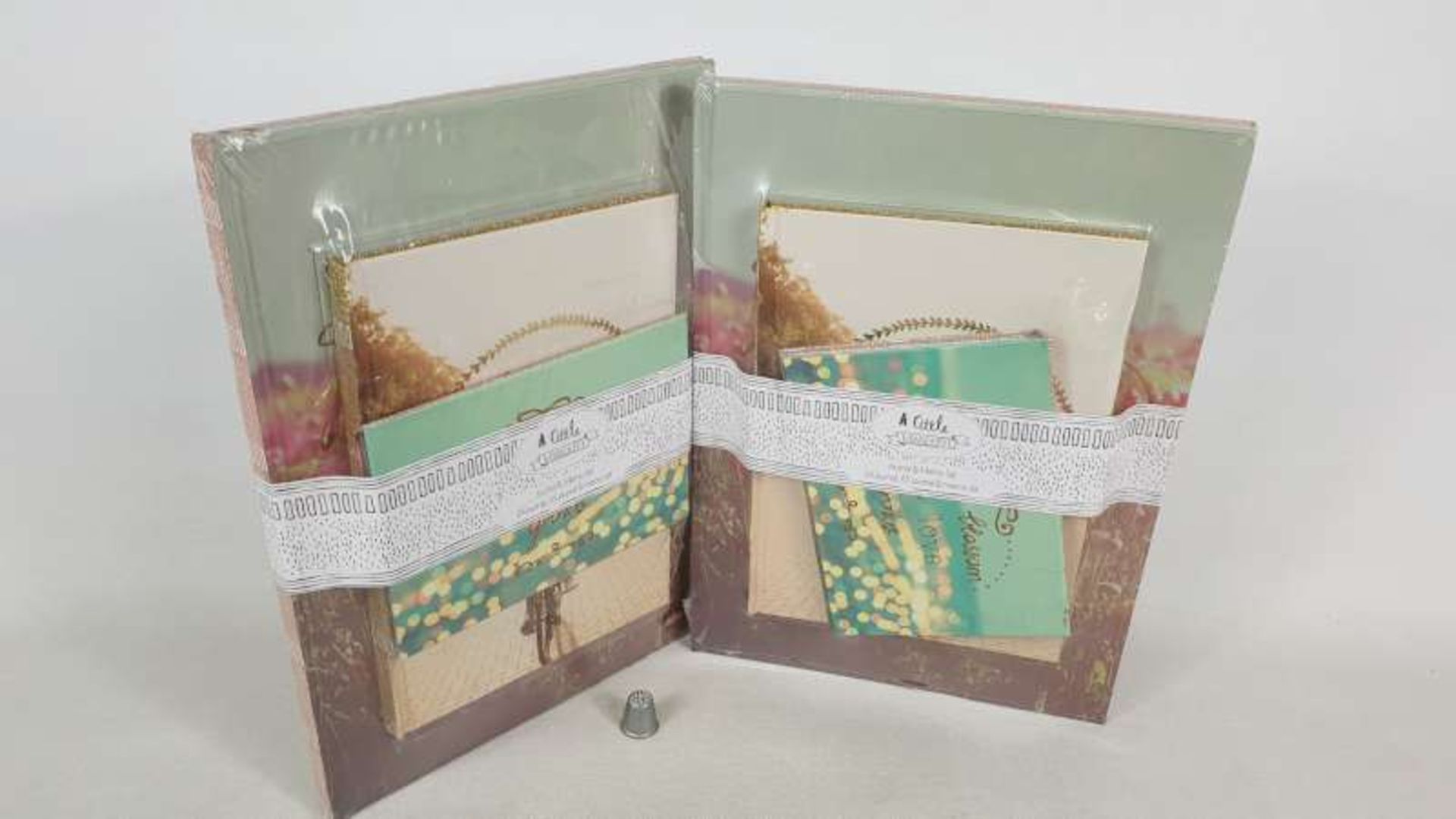 60 X A LITTLE WONDERFUL 3 X JOURNAL GIFT SETS IN 6 BOXES