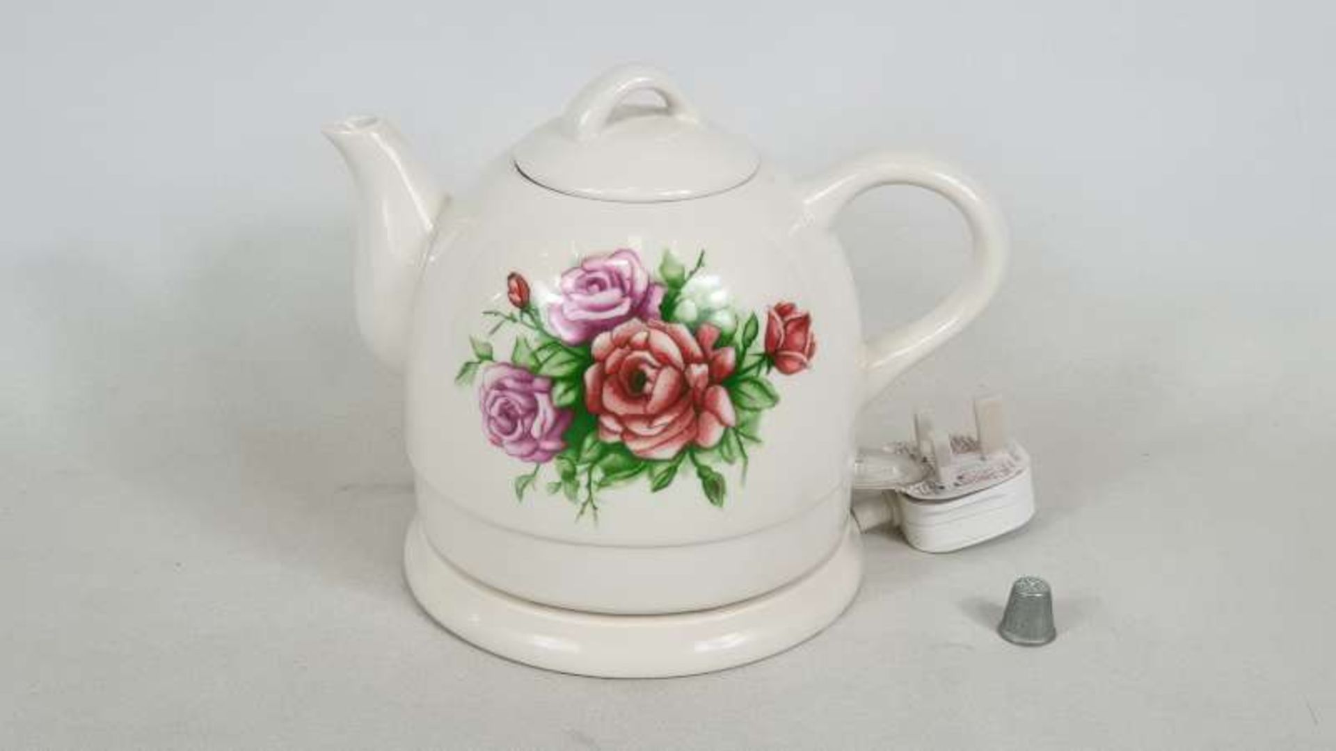 20 X CERAMIC KETTLES WITH FLORAL DETAIL IN 5 BOXES