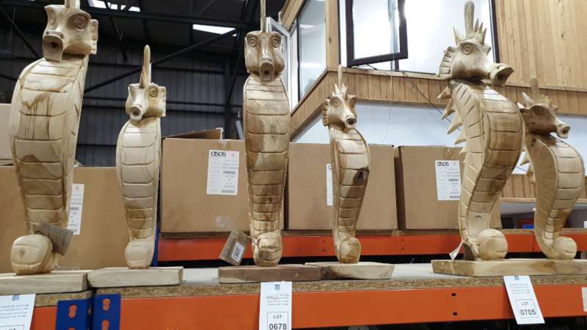 BRAND NEW TEAK ROOT WOODEN SET OF 2 SEA HORSES 20 X 20 X 40CM APPROX RRP £175