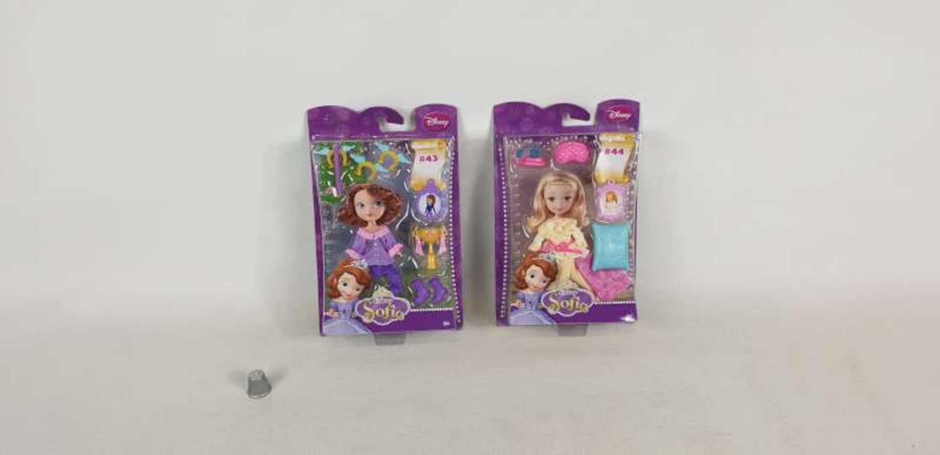 48 X DISNEY SOFIA THE FIRST FASHION DOLL CLOTHING SETS IN 6 BOXES