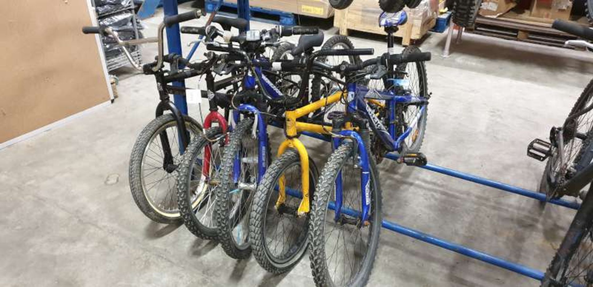 5 X VARIOUS BIKES IE MONGOOSE, TREK, HUFFY, ETC