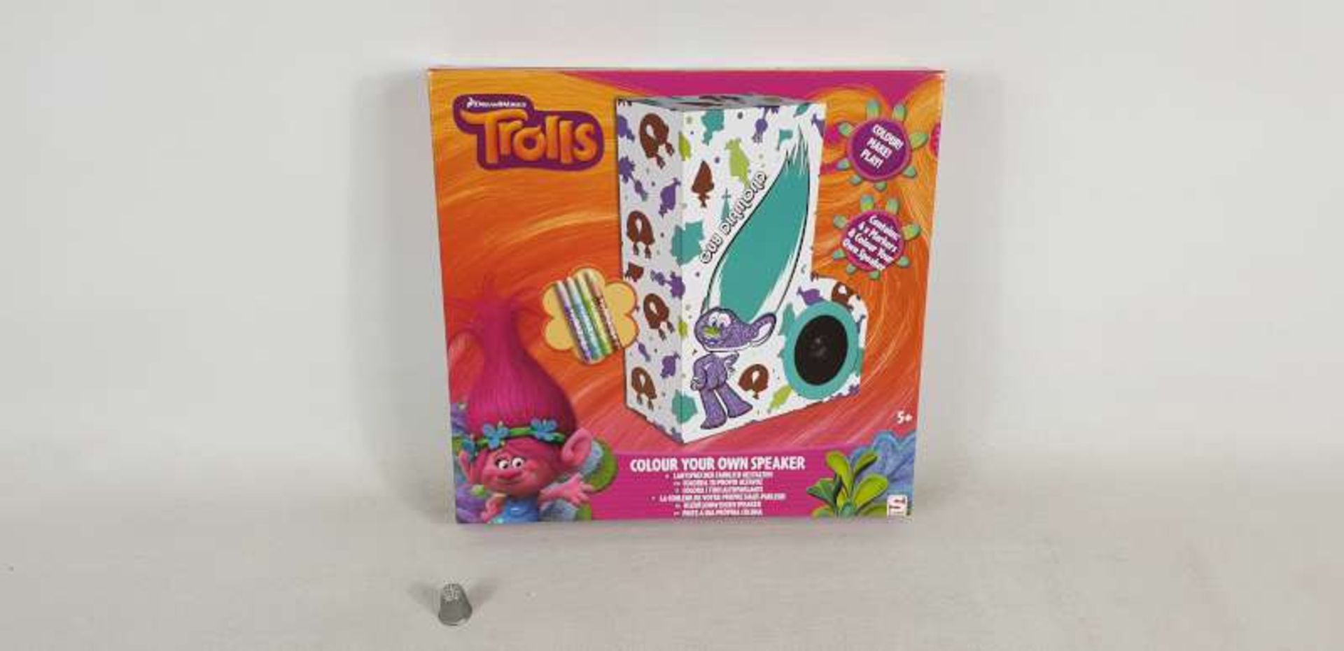 48 X BRAND NEW DREAMWORKS TROLLS COLOUR YOUR OWN SPEAKER IN 2 BOXES
