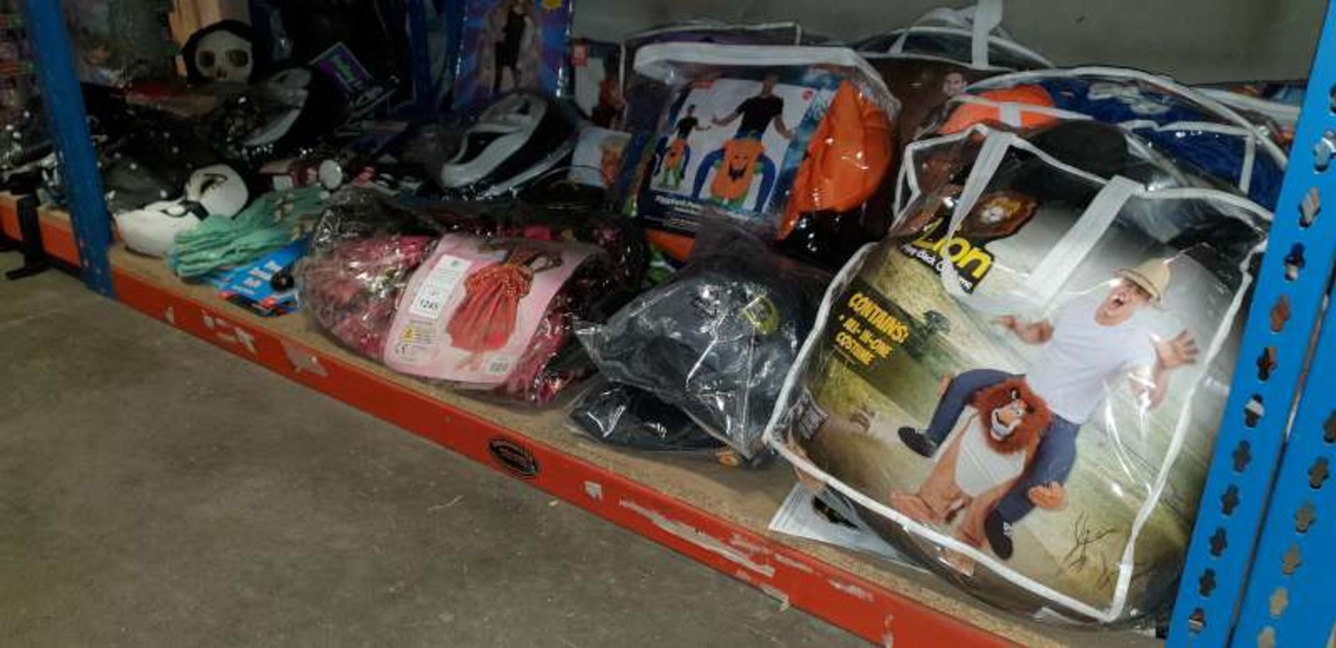 LOT CONTAINING A QTY OF VARIOUS FANCY DRESS COSTUMES AND MASKS