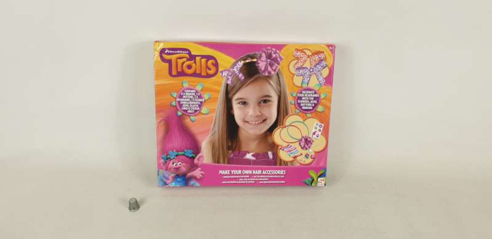 40 X BRAND NEW DREAMWORKS TROLLS MAKE YOUR OWN HAIR ACCESSORIES IN 5 BOXES