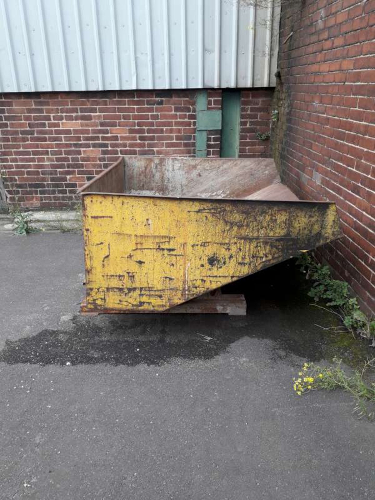 1 X YELLOW FLT TIPPER SKIP, 500 LTR. - Image 2 of 2