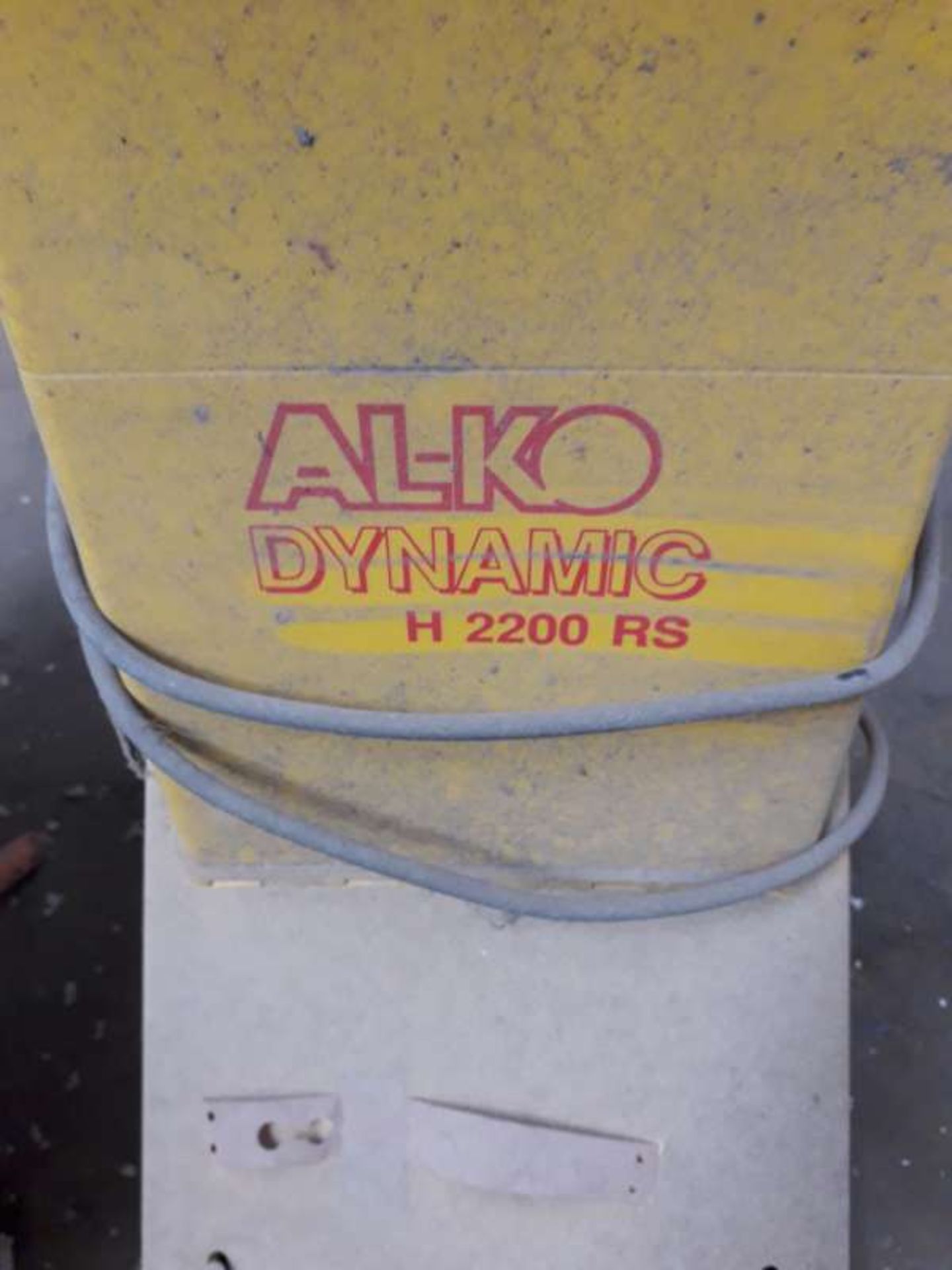 1 X CEMENT MIXER AND 1X ALKO DYNAMIC H2200 WOOD SHREDDER. - Image 2 of 2