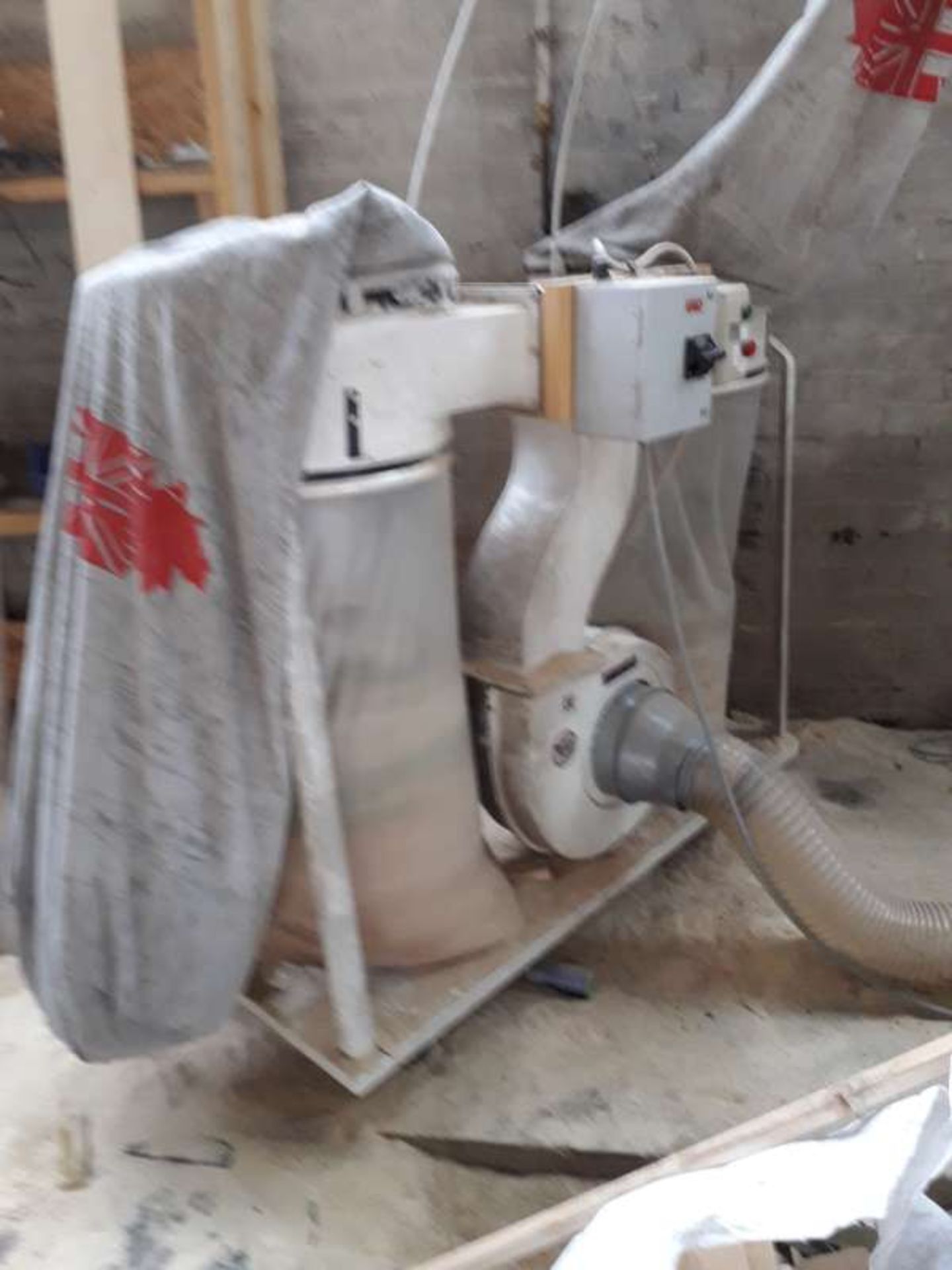 GARO,TWIN BAG DUST EXTRACTOR- MOBILE. - Image 2 of 2