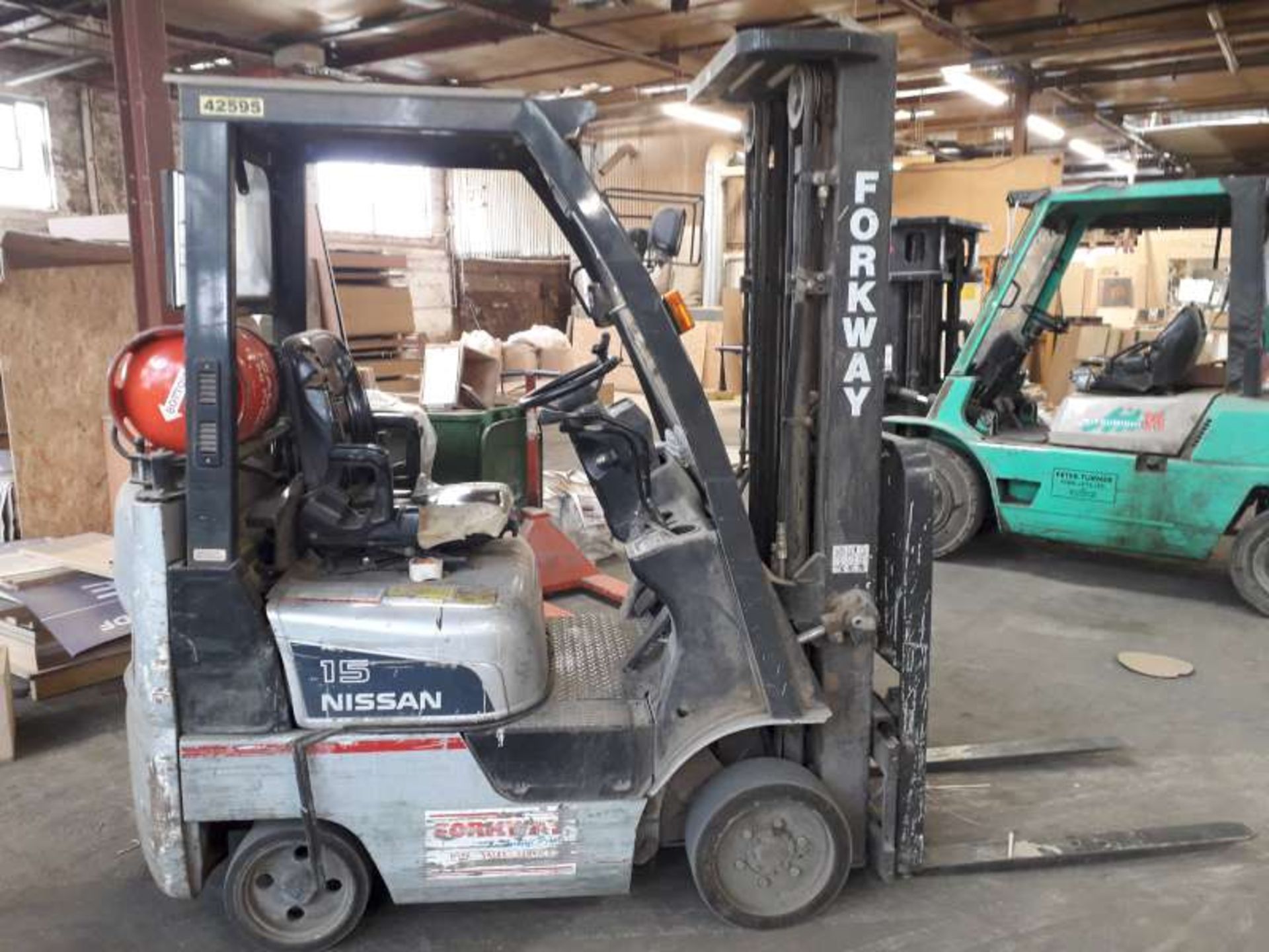 NISSAN,15 GAS FORKLIFT TRUCK,3725 HRS, MODEL MCPL01A15LU,1.5 TON SINGLE MAST. PLEASE NOTE THIS