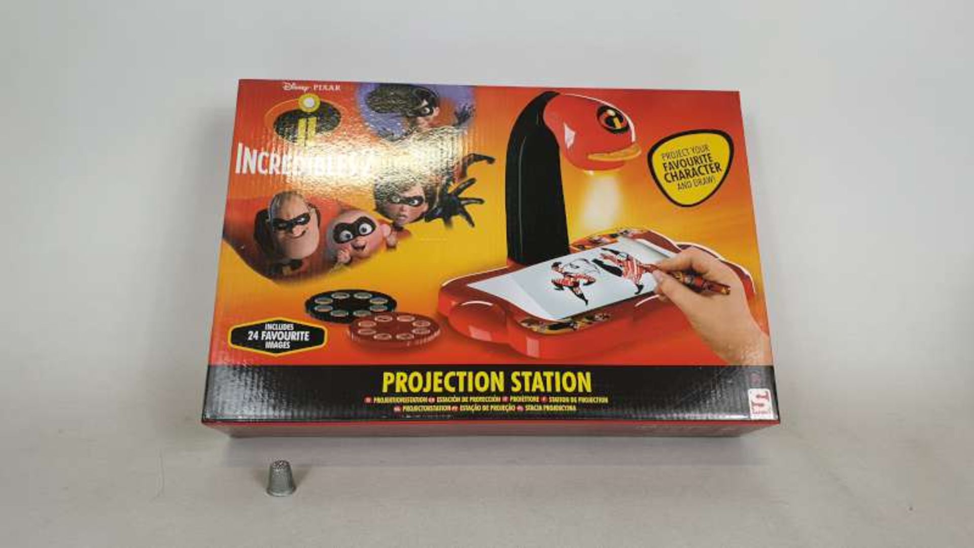36 X BRAND NEW DISNEY PIXAR INCREDIBLES PROJECTION STATION IN 6 BOXES
