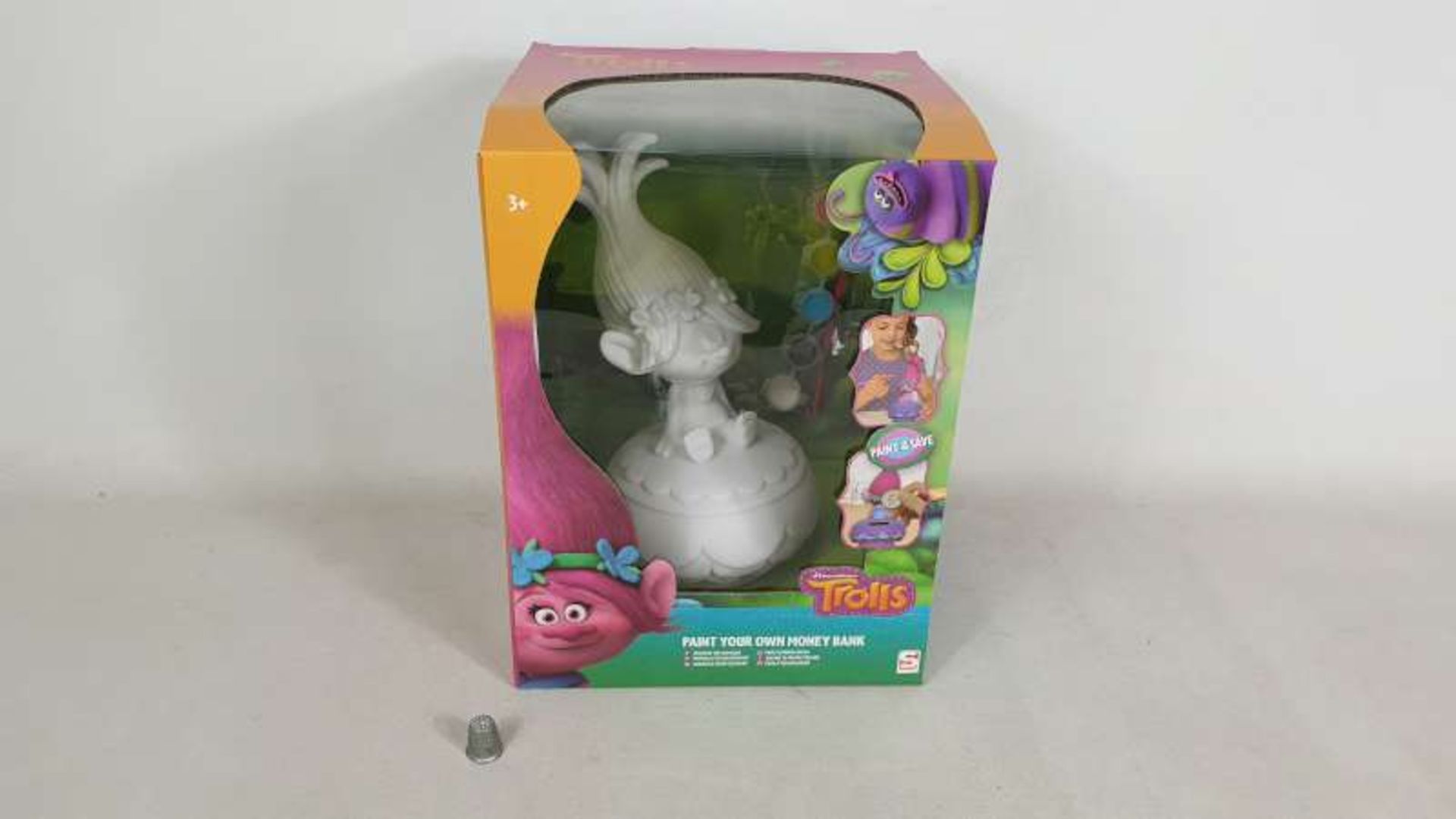 30 X BRAND NEW BOXED DREAMWORKS TROLLS PAINT YOUR OWN MONEY BANKS IN 15 BOXES