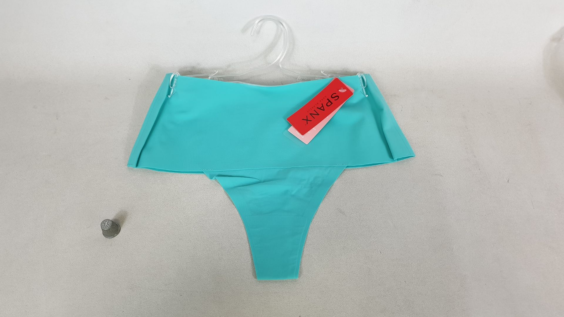 22 X BRAND NEW SPANX MINT COLOURED MEDIUM THONGS SIZE MEDIUM RRP £528