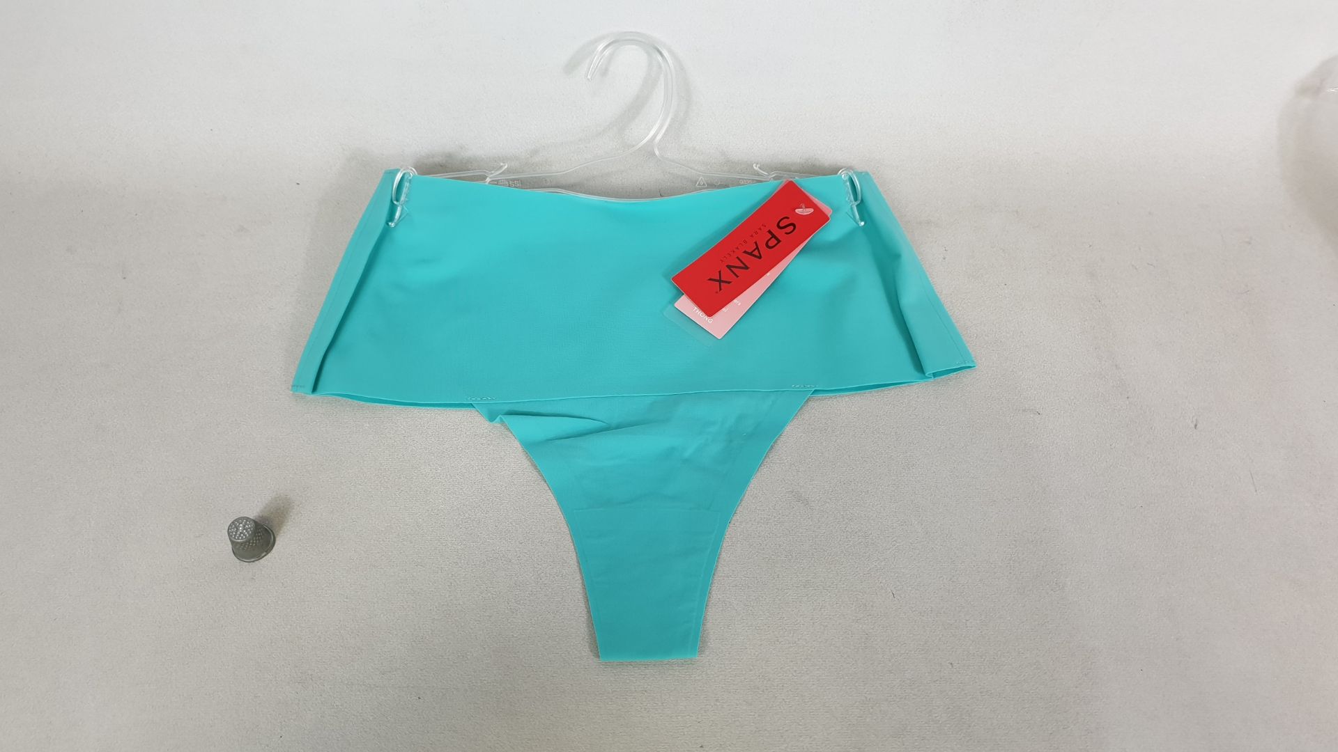 23 X BRAND NEW SPANX MINT COLOURED MEDIUM THONGS SIZE MEDIUM RRP £552