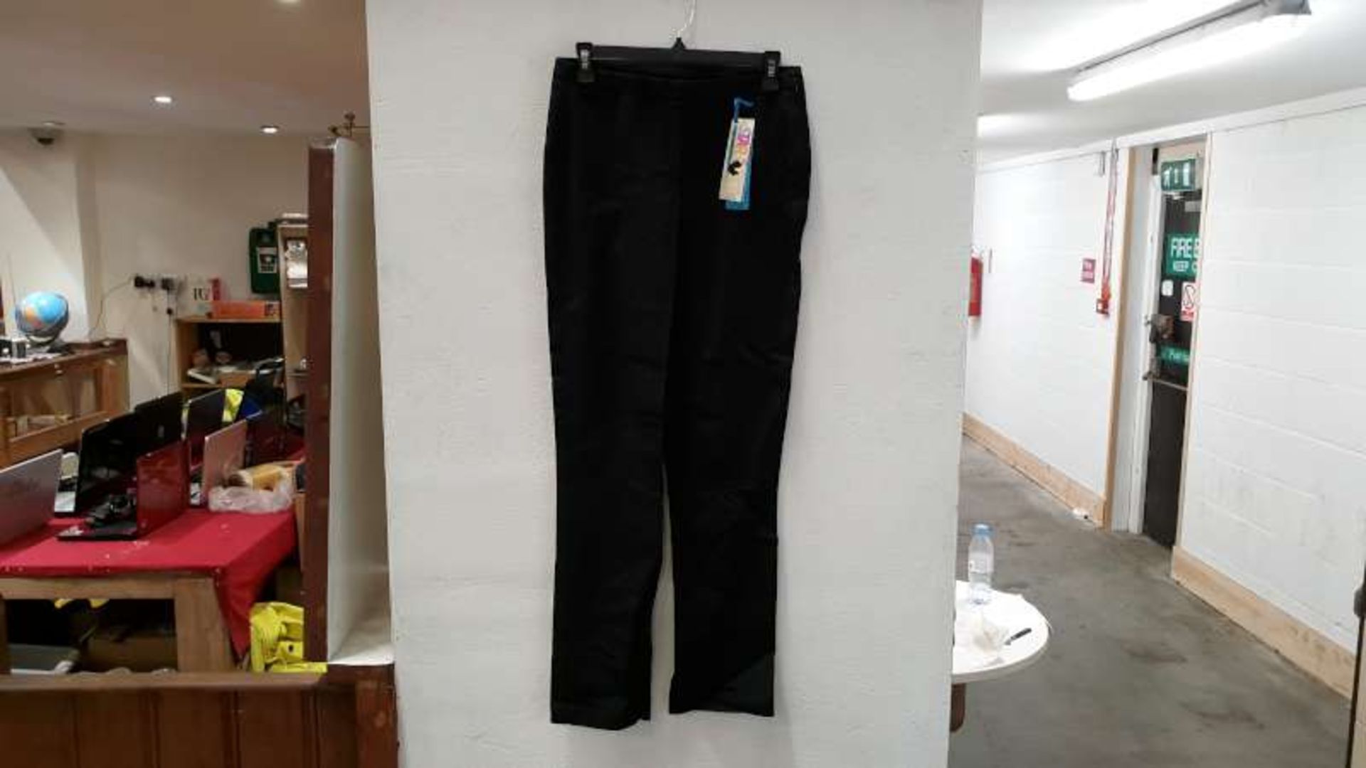 5 X BRAND NEW SPANX DRESS TO SLIMPRESS BOLD BLACK SLIMMING PANTS SIZE 12 RRP £540 - Image 2 of 2