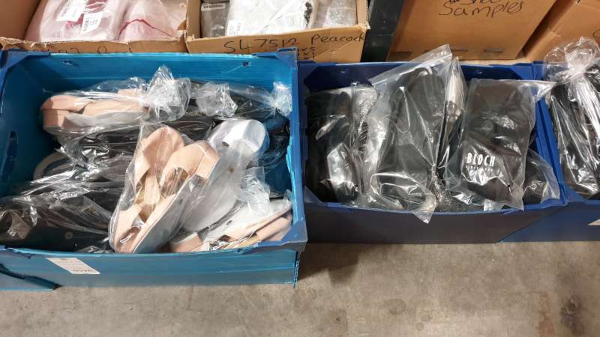 50 X BRAND NEW DANCE SHOES/PUMPS IN VARIOUS STYLES AND SIZES IN 2 BOXES