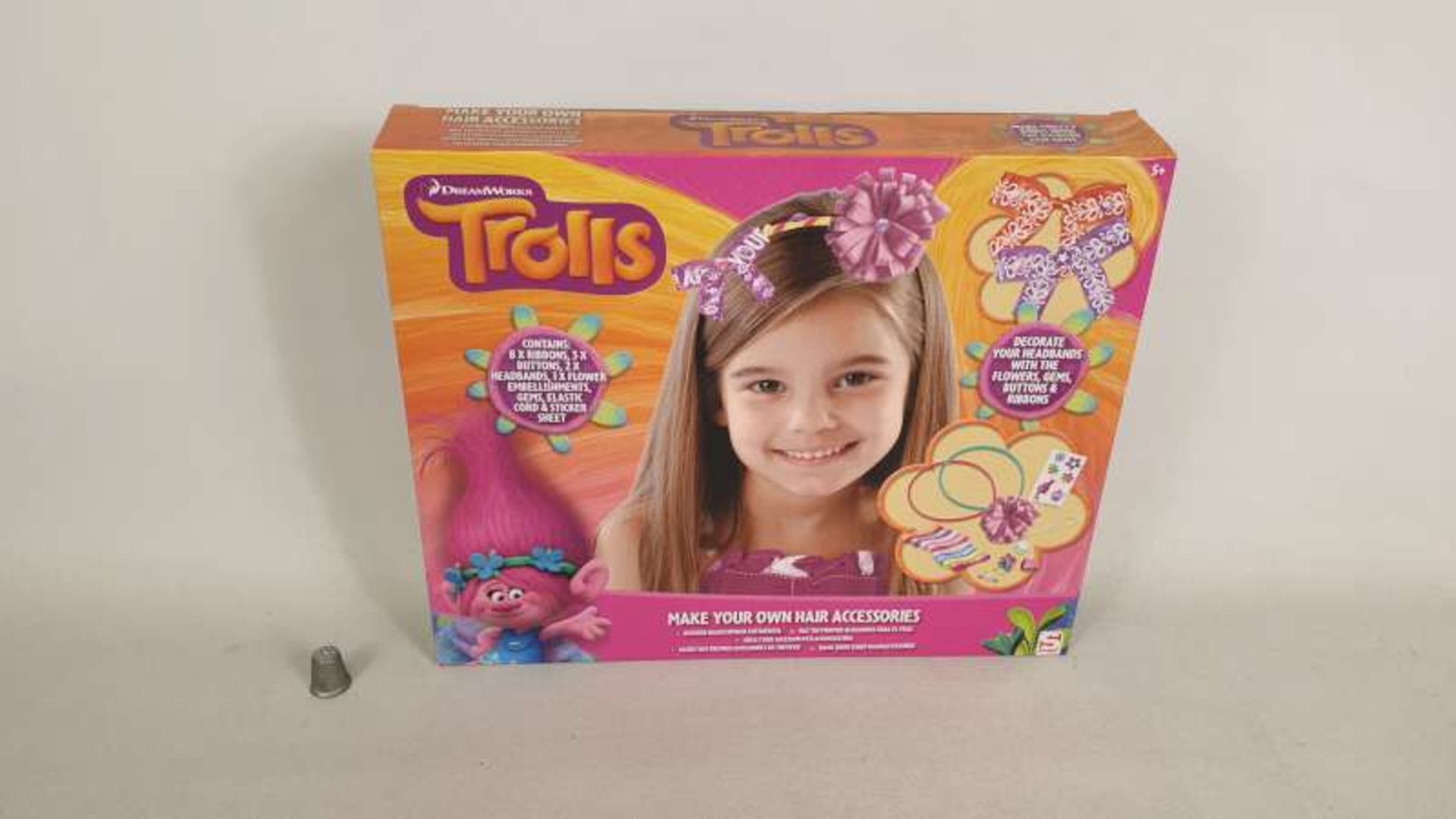 32 X BRAND NEW BOXED DREAMWORKS TROLLS MAKE YOUR OWN HAIR ACCESSORIES IN 4 BOXES