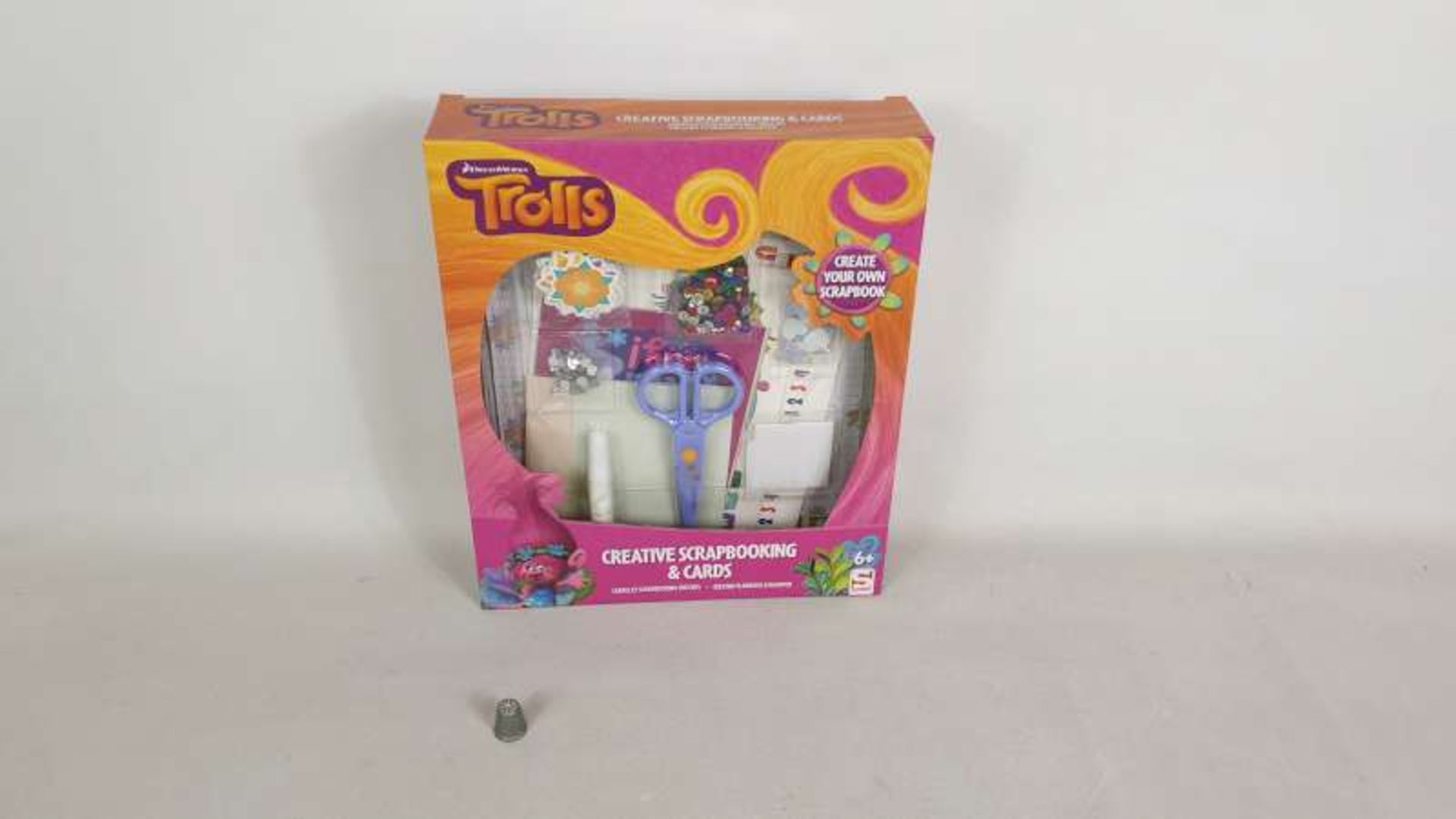 24 X BRAND NEW DREAMWORKS TROLLS CREATIVE SCRAPBOOK AND CARDS IN 4 BOXES