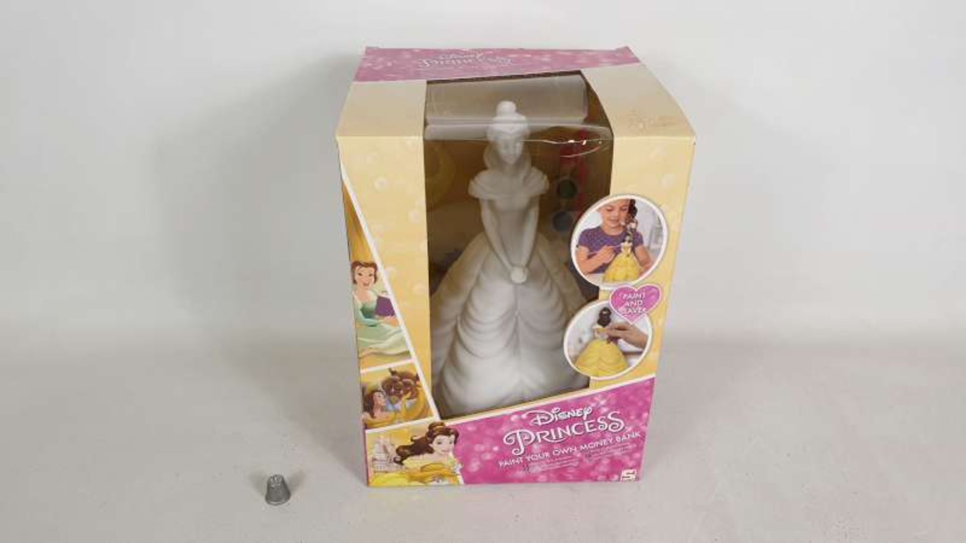 16 X BRAND NEW BOXED DISNEY PRINCESS PAINT YOUR OWN BELLE MONEY BOX IN 8 BOXES