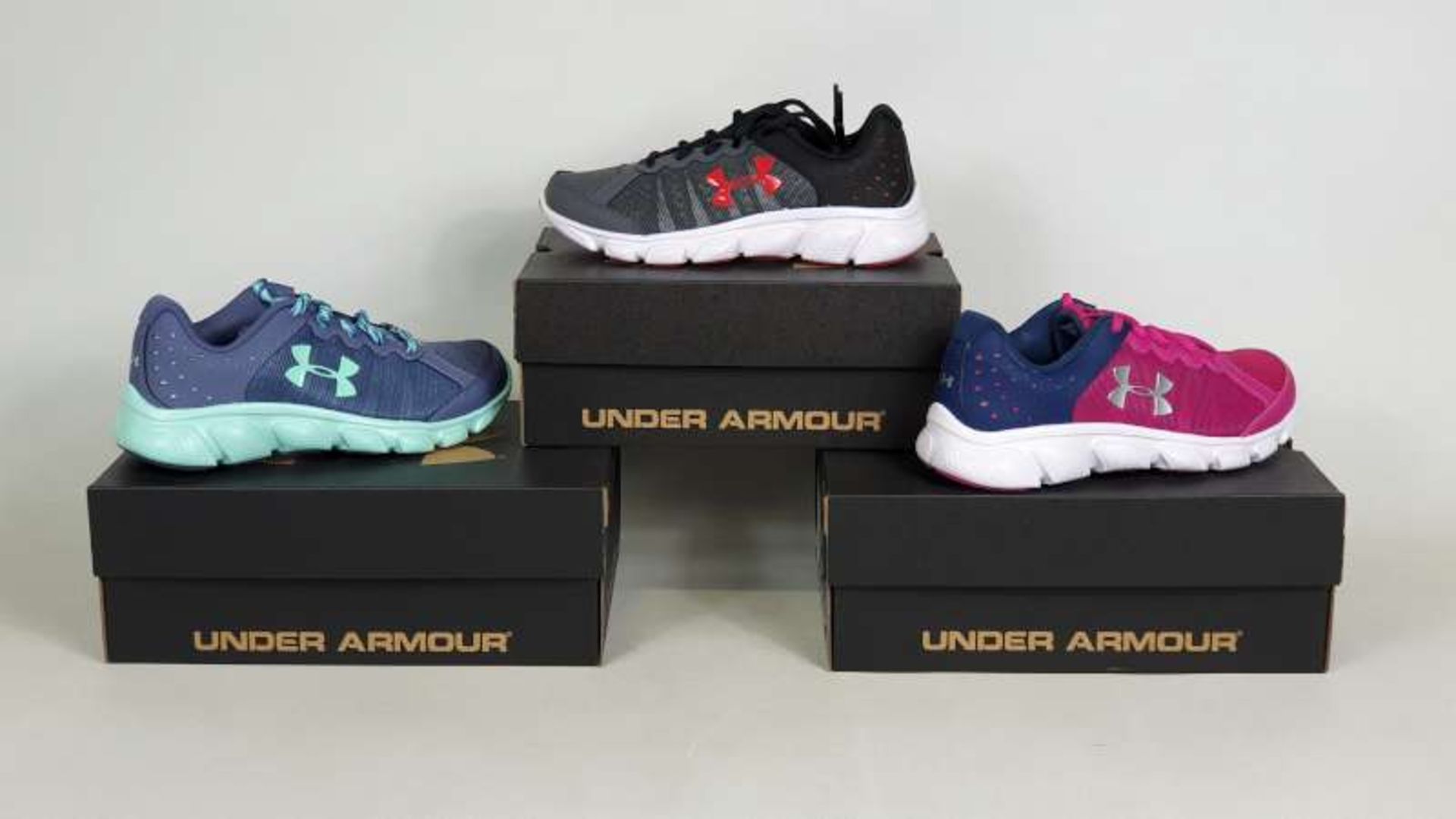 10 X BOXED UNDER ARMOUR CHILDRENS ASSERT 6 TRAINERS IN VARIOUS STYLES AND SIZES