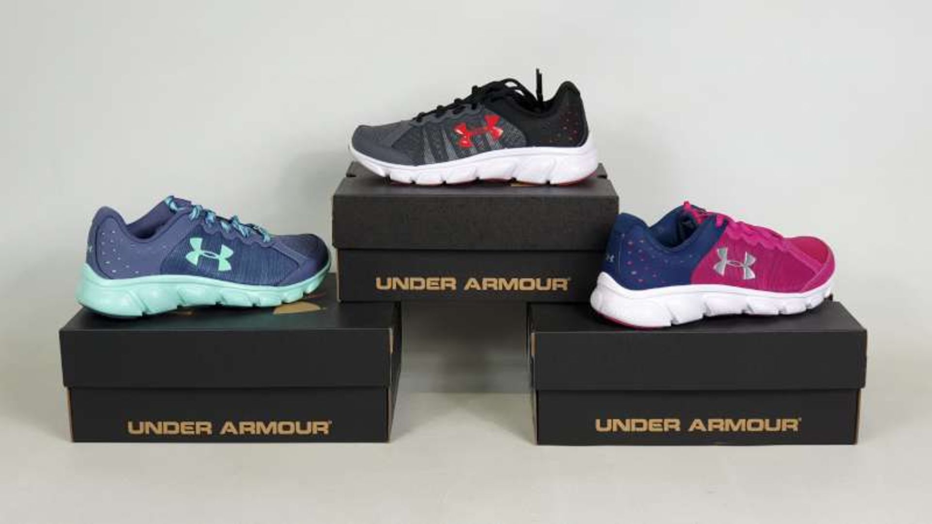 10 X BOXED UNDER ARMOUR CHILDRENS ASSERT 6 TRAINERS IN VARIOUS STYLES AND SIZES