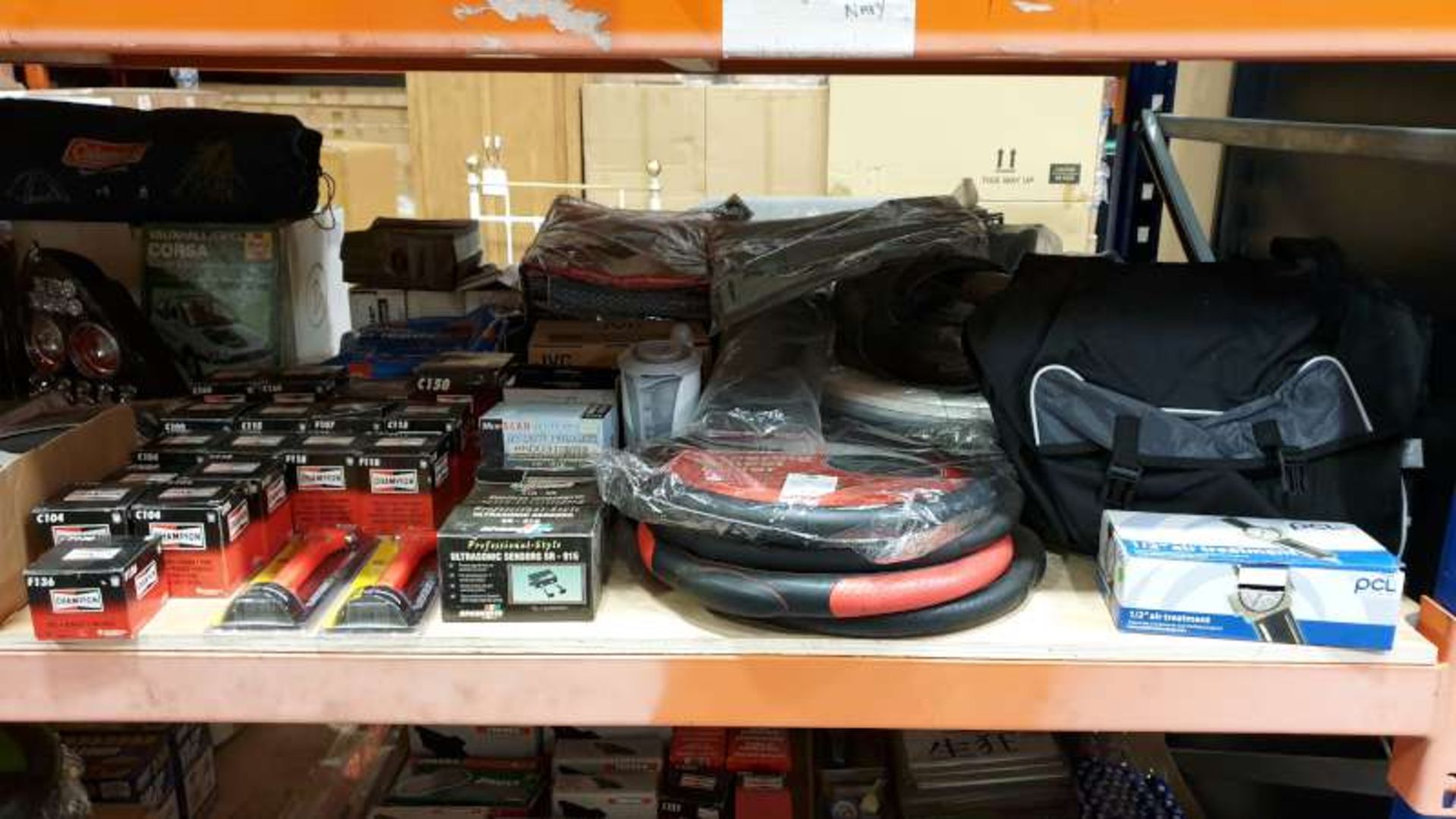 MIXED CAR LOT CONTAINING STEERING WHEEL COVERS, EMERGENCY CAR HAMMERS, ULTRASONIC SENSORS,