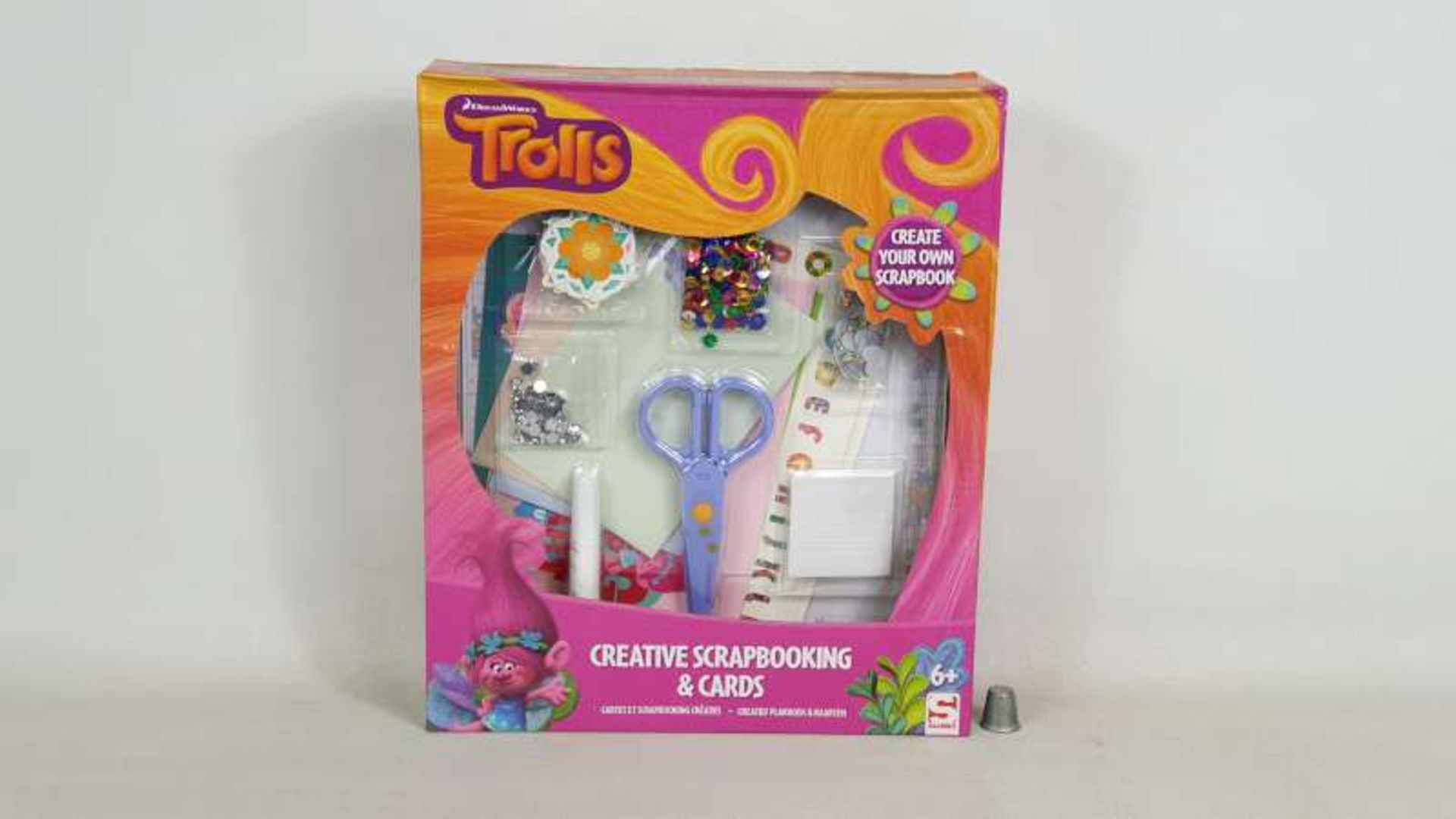 30 X BRAND NEW TROLLS CREATE YOUR OWN SCRAPBOOK IN 5 BOXES