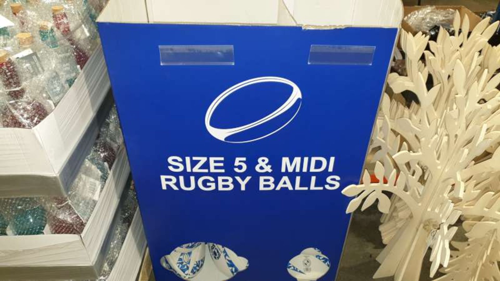 15 X BRAND NEW OFFICIAL SCOTLAND RUGBY BALLS SIZE 5 AND 20 X BRAND NEW OFFICIAL SCOTLAND MIDI