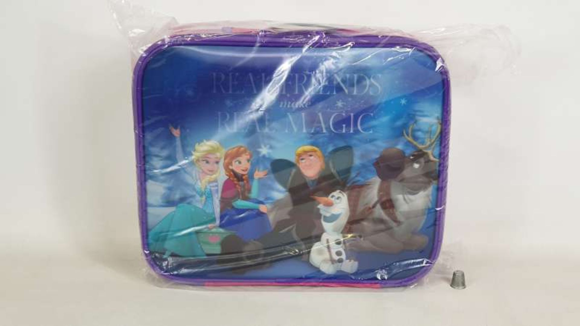16 X BRAND NEW BOXED FROZEN LENTICULAR SUITCASES IN 2 BOXES