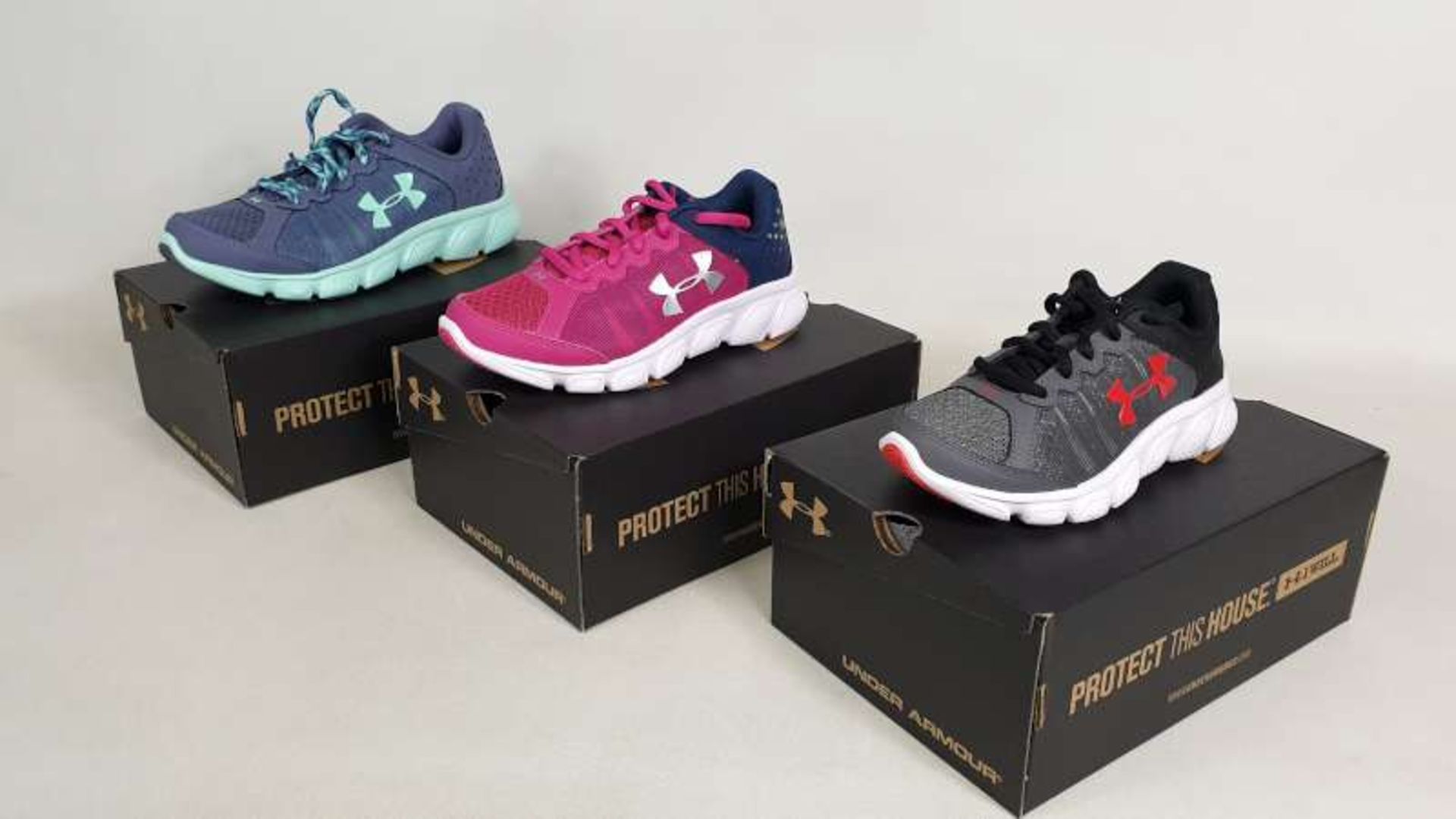 10 X BRAND NEW BOXED UNDER ARMOUR CHILDRENS TRAINERS IN VARIOUS STYLES AND SIZES