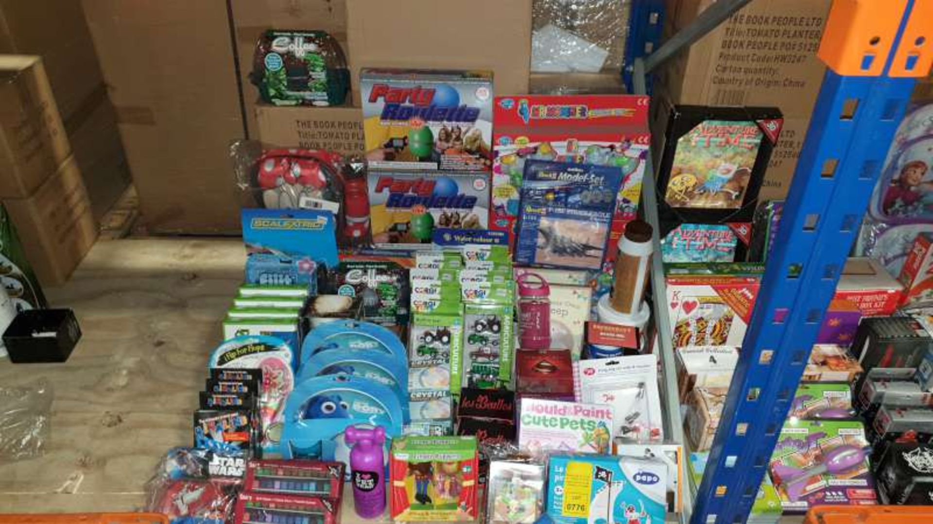 MIXED LOT CONTAINING PARTY ROULETTE, MR MONSTER DOUGH SETS, FINGER PUPPETS, CORGI AGRICULTURAL TOYS,