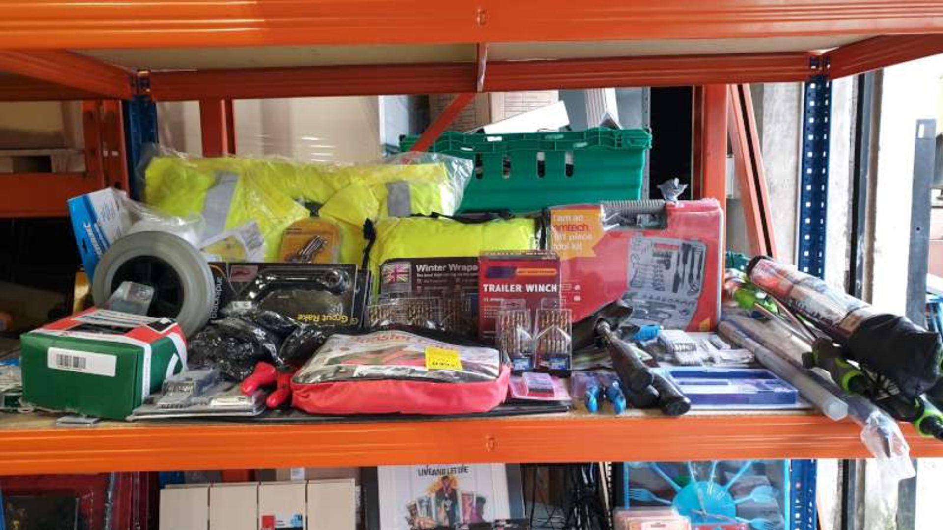 MIXED LOT CONTAINING TRAILER WINCH, AMTECH 141 PIECE TOOL KIT, BOOSTER CABLE, HI VIS JACKETS,