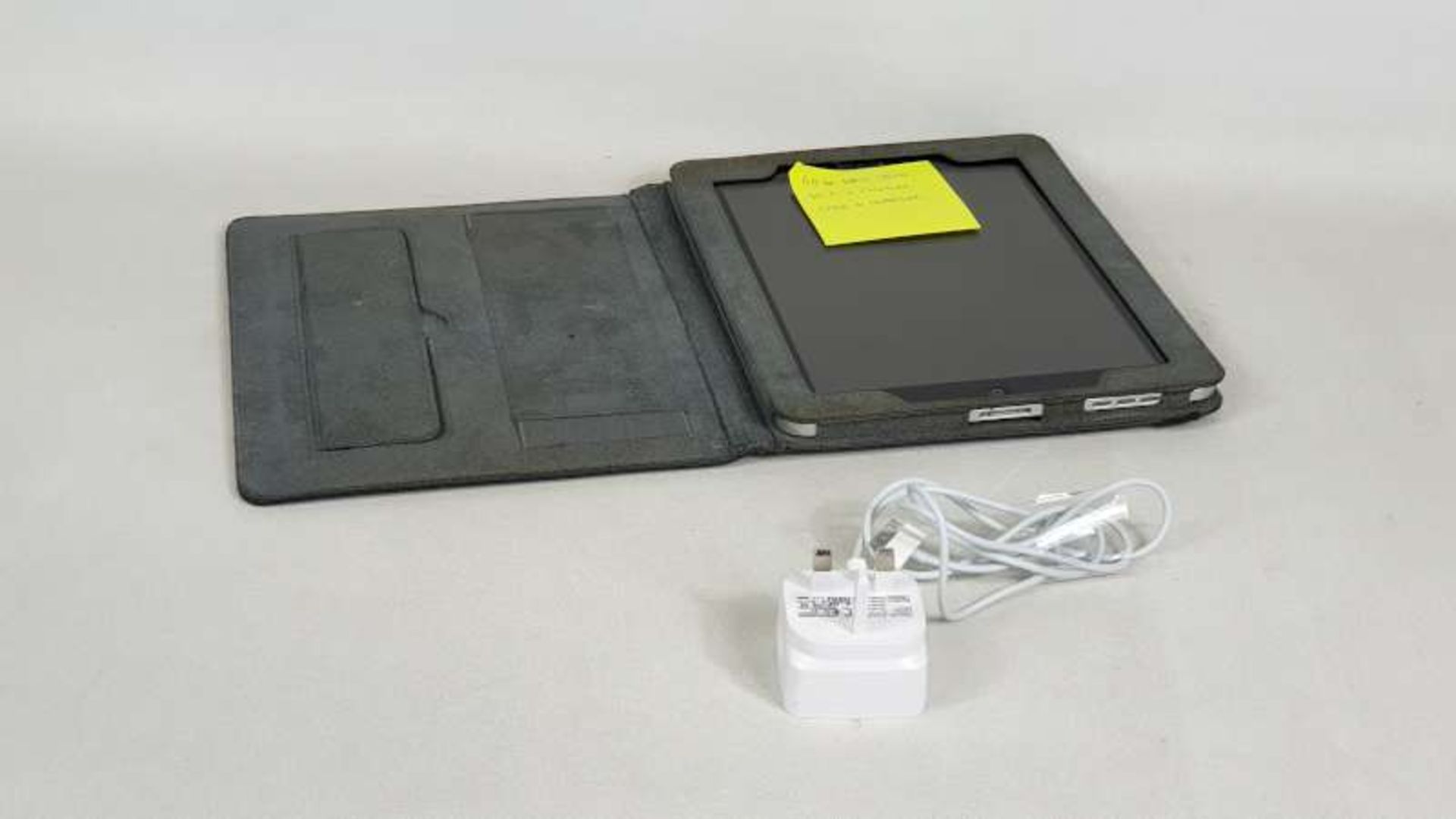 64GB APPLE IPAD WITH CASE AND CHARGER WIFI/CELLULAR