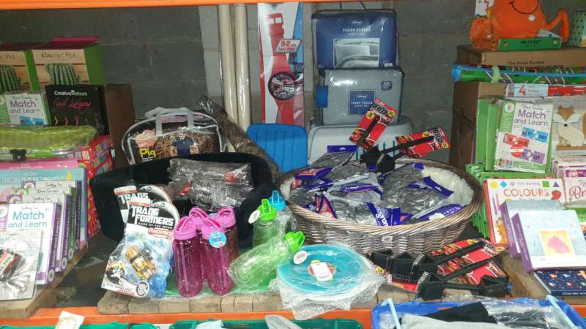 MIXED LOT CONTAINING TRANSFORMERS FIGURES, PET BEDS, PIGGY BACK FANCY DRESSS, WATCH CLOCK,