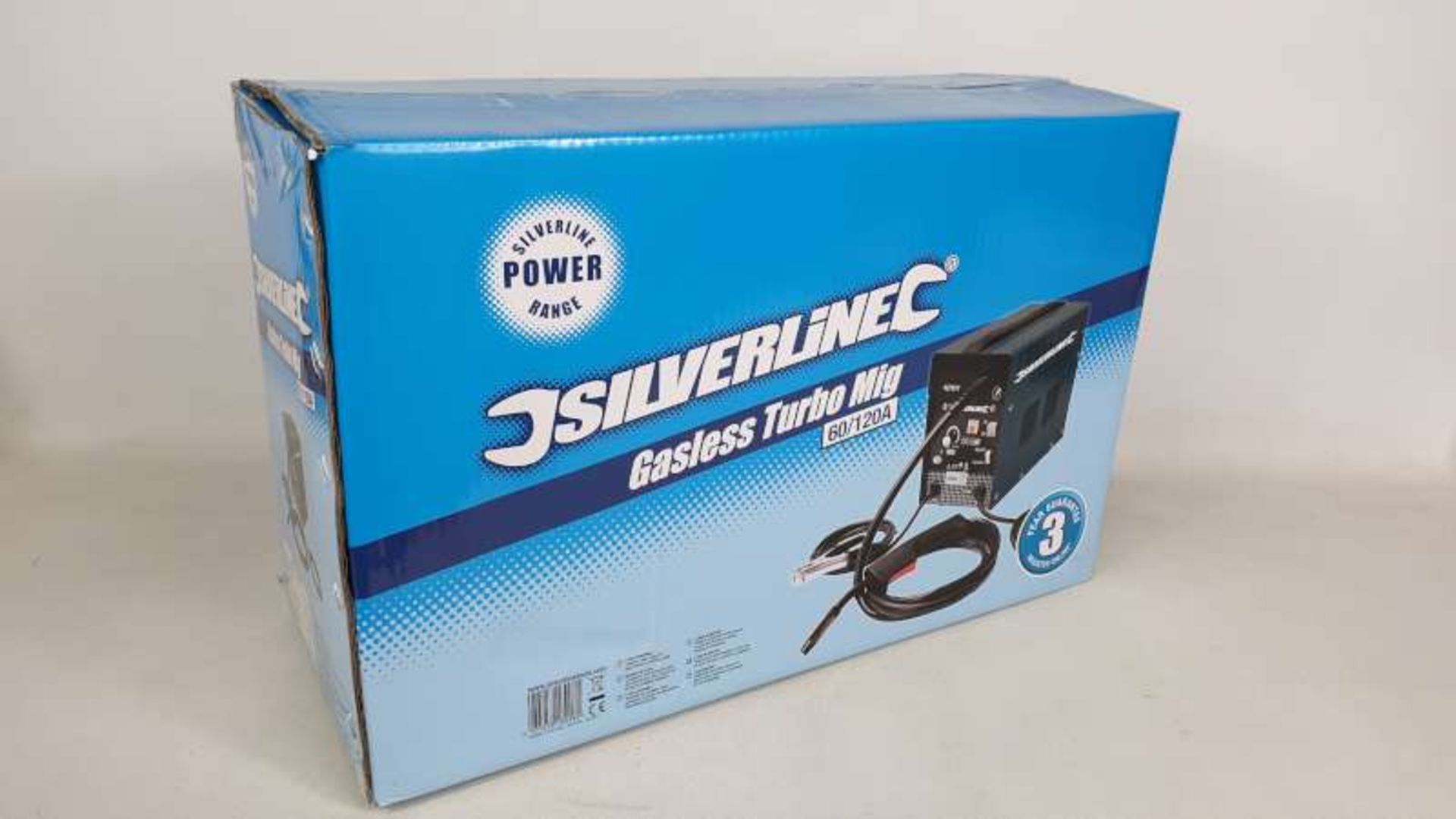 BRAND NEW BOXED SILVERLINE GASLESS TURBO MIG WELDER 60/120A WITH 3 YEARS MANUFACTURERS GUARANTEE