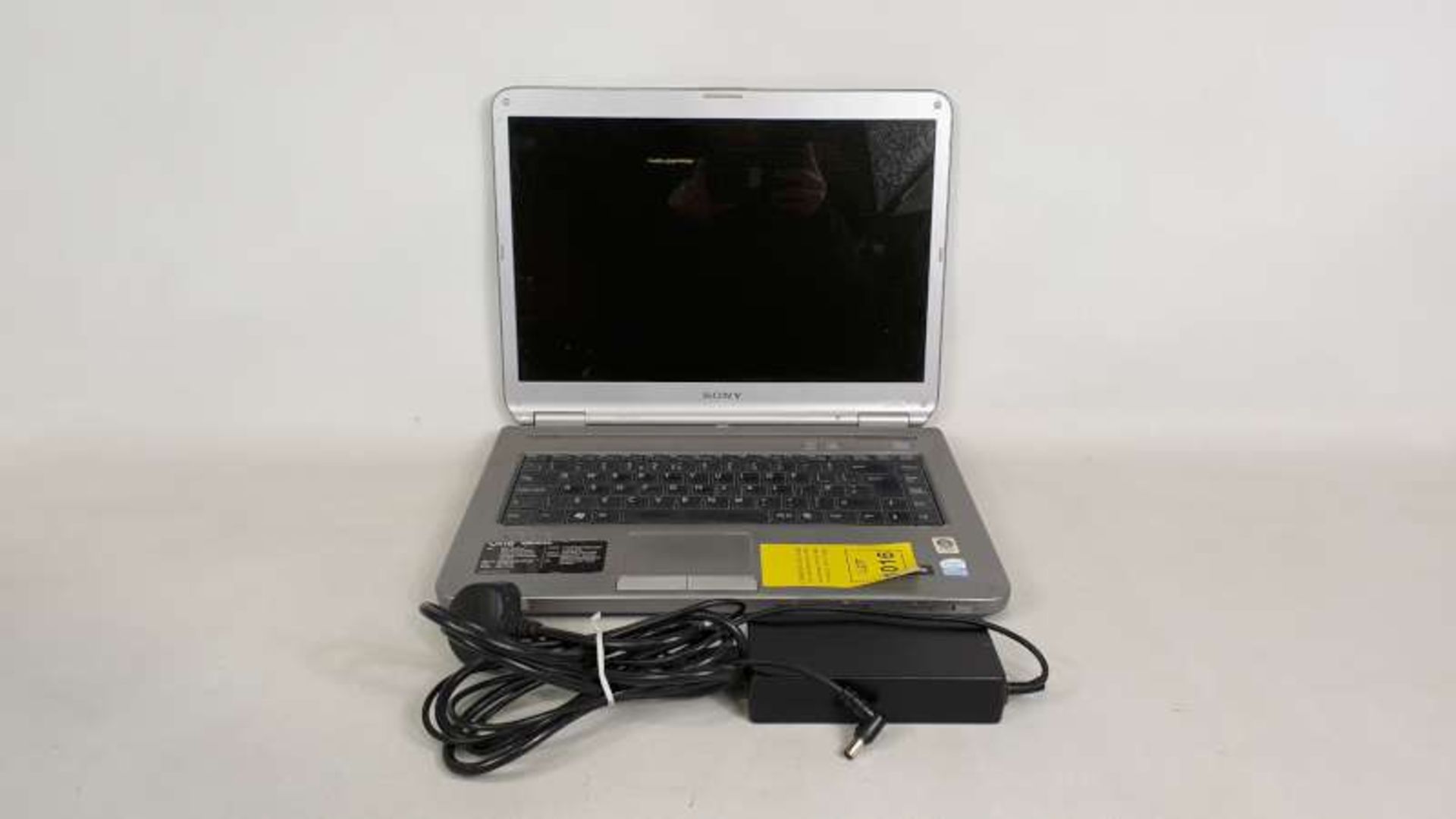 SONY VIAO LAPTOP WITH CHARGER