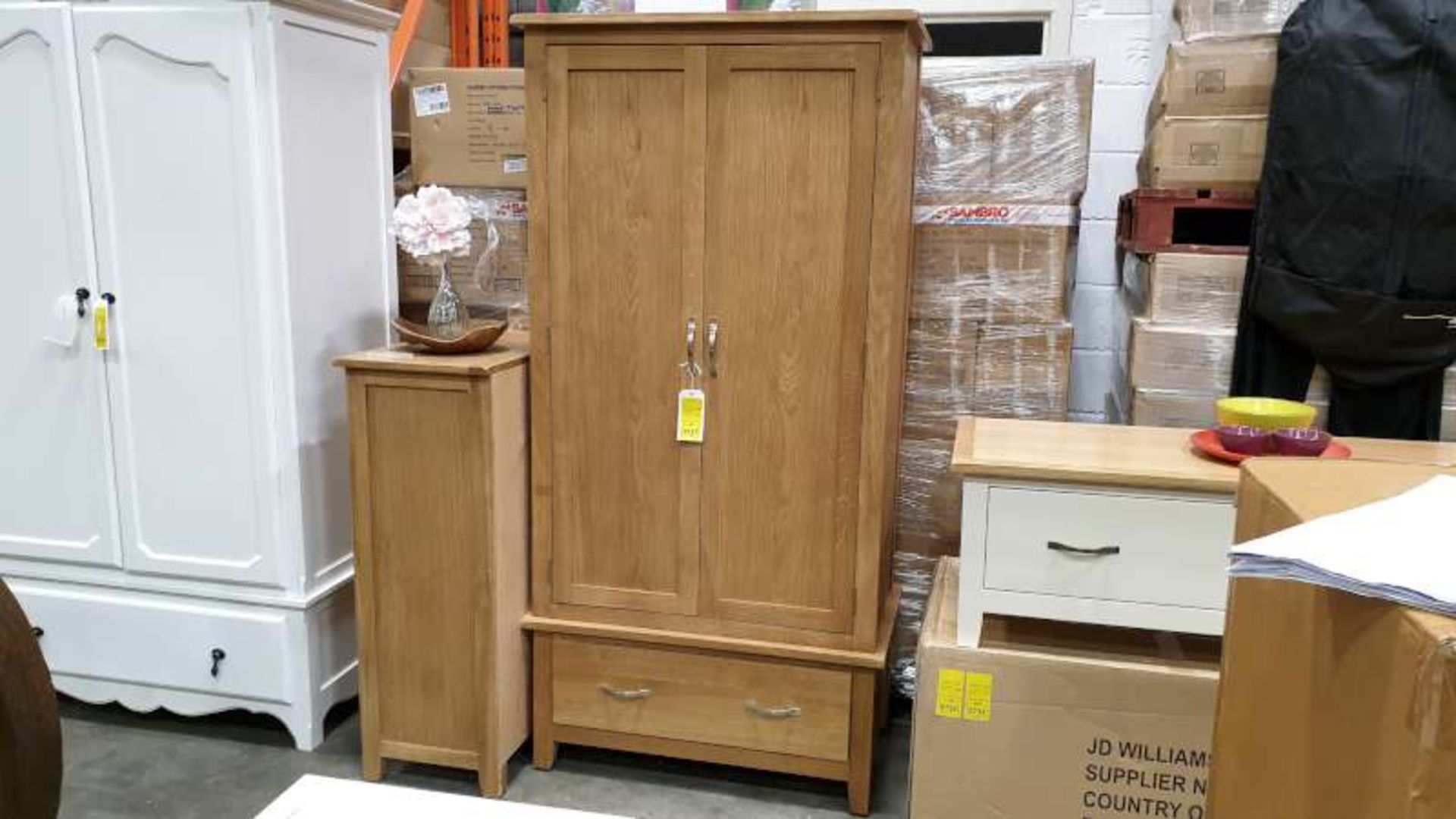 BRAND NEW HARROGATE OAK AND OAK VENEER 2 DOOR SINGLE DRAWER WARDROBE ( SAMPLE )