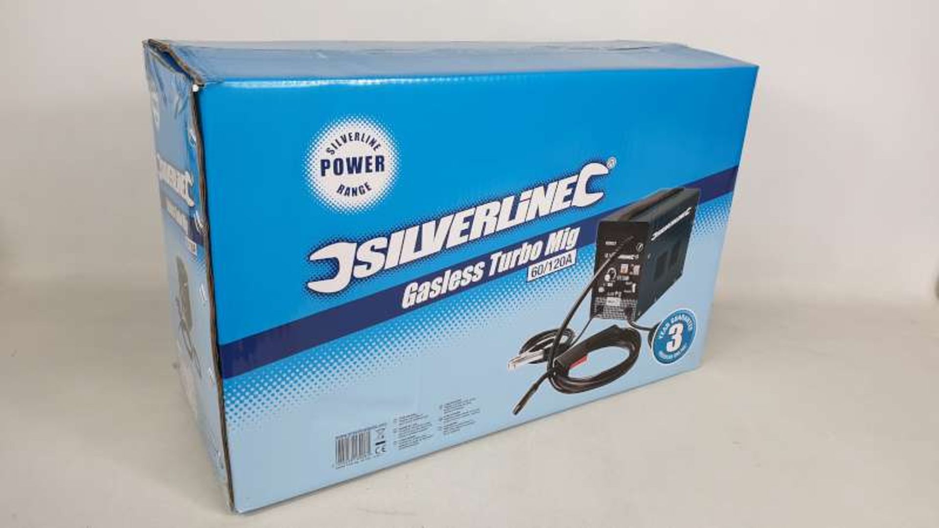 BRAND NEW BOXED SILVERLINE GASLESS TURBO MIG WELDER 60/120A WITH 3 YEARS MANUFACTURERS GUARANTEE