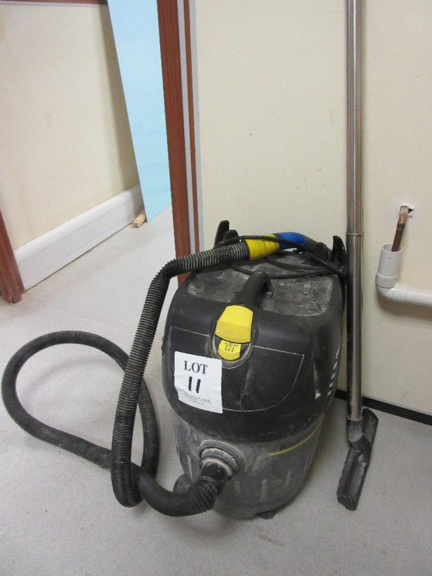Karcher Professional NT351 commercial vacuum cleaner