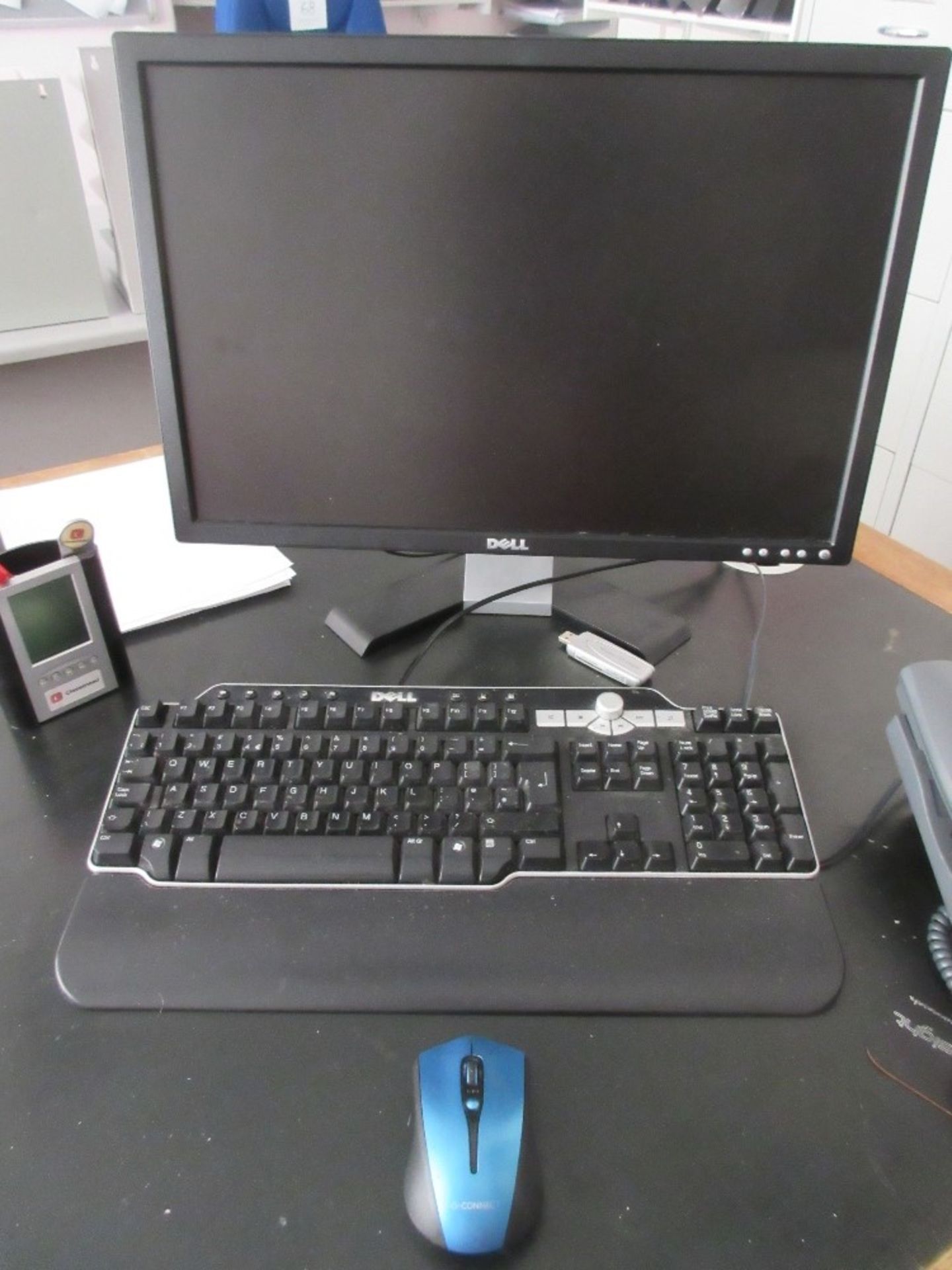 Dell Vostro mini tower PC with flat screen monitor, keyboard and mouse incorporating i5-3450 process - Image 2 of 2