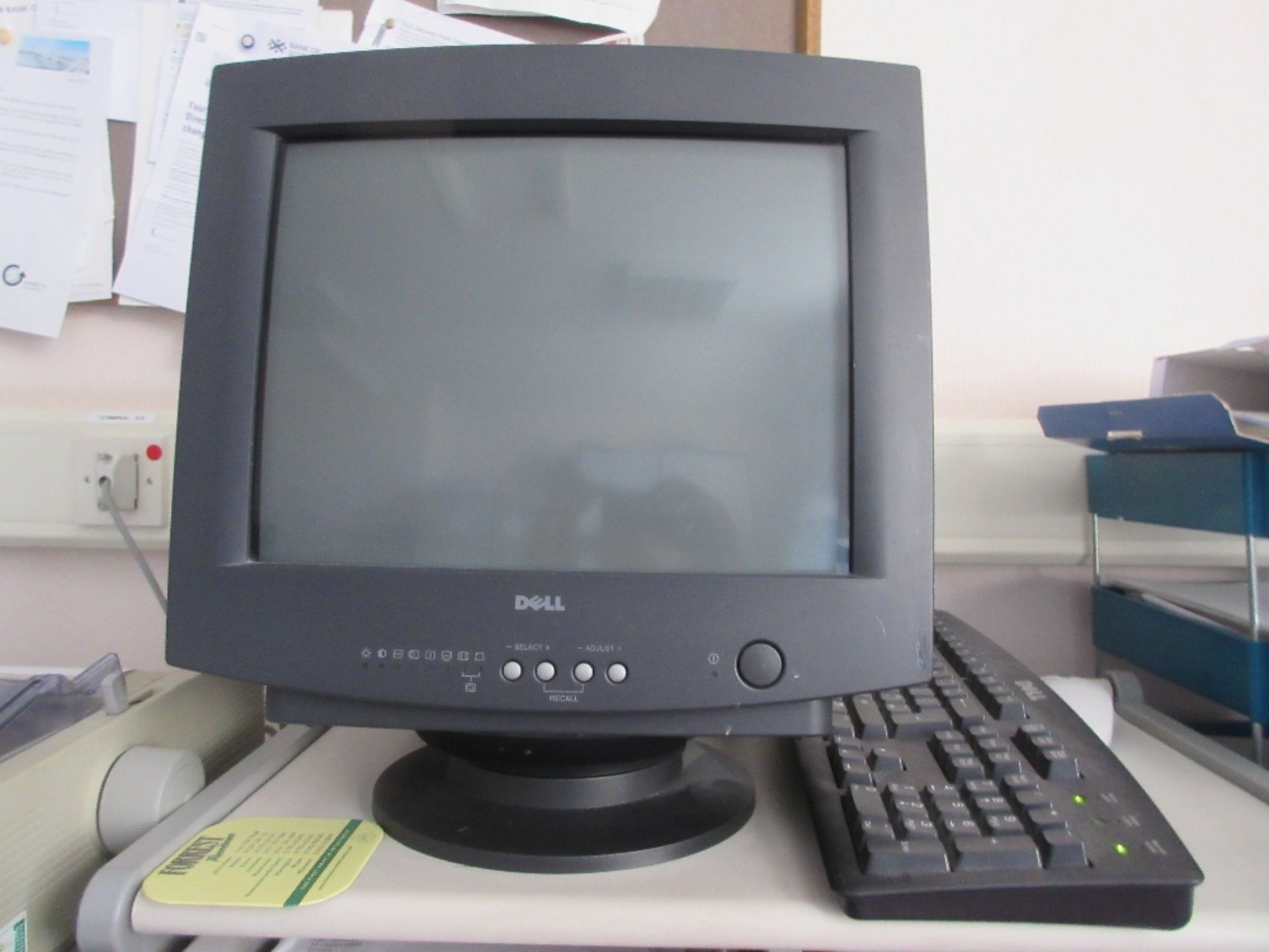 Dell Dimension 2200 PC with monitor, keyboard and mouse (all data and software erased) - Image 2 of 2