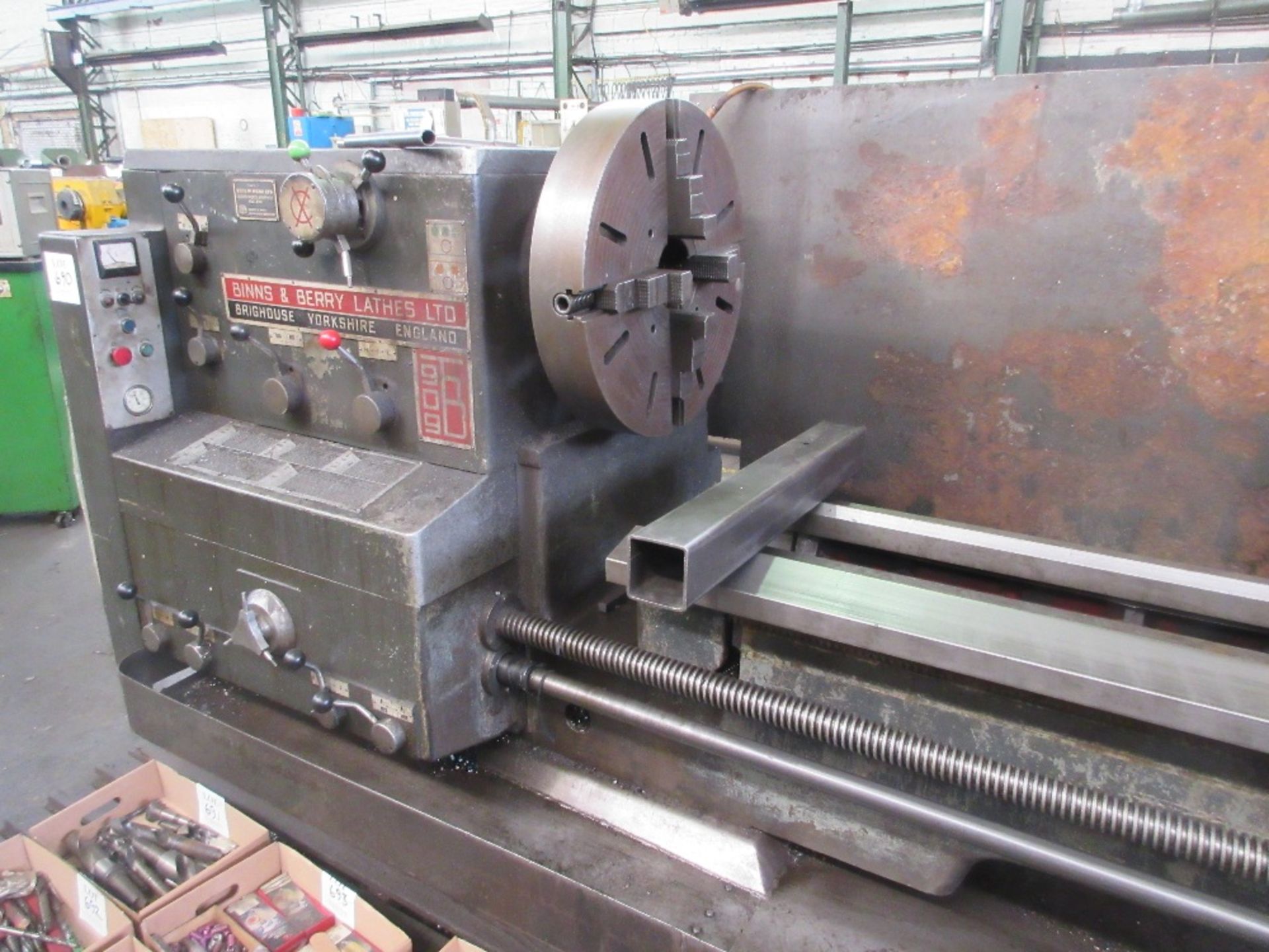 Binns & Berry TB909 gap bed centre lathe 760mm swing x 7470mm centres (30" x 24" - 6") and 2 - - Image 2 of 6