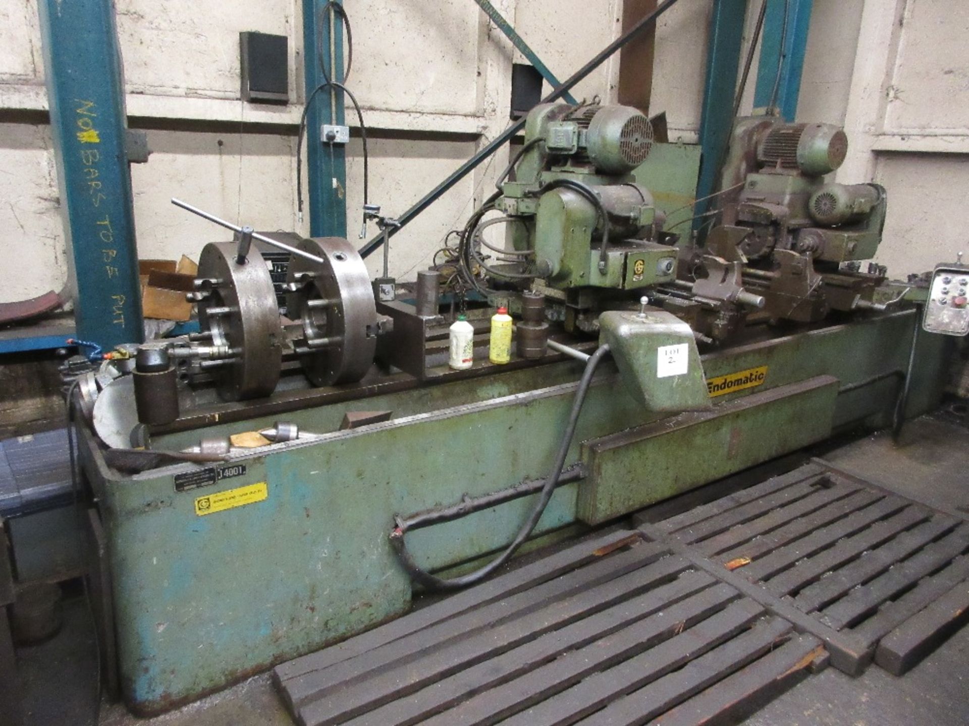 Giddings & Lewis Fraser Type MC Endomatic double ending and centering machine 3.3m approx. between