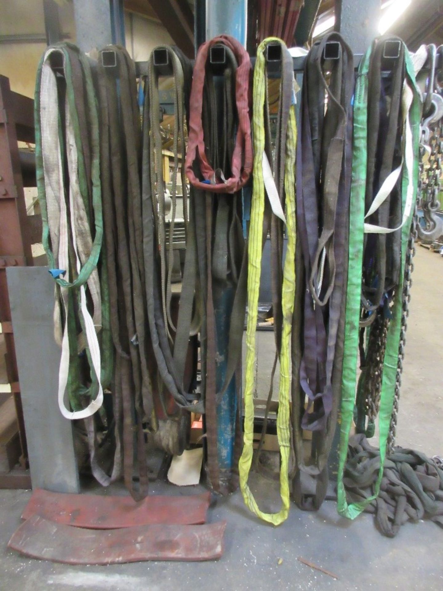 Large quantity of lifting straps and chains - Image 3 of 4
