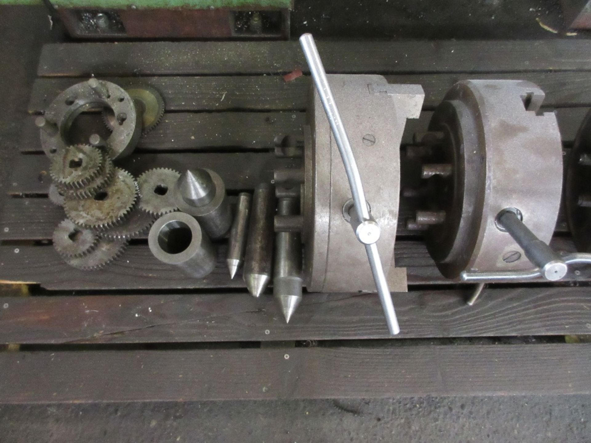 4 - 3 Jaw chucks, 1 - 4 jaw chuck and 4 dead centres - Image 2 of 3