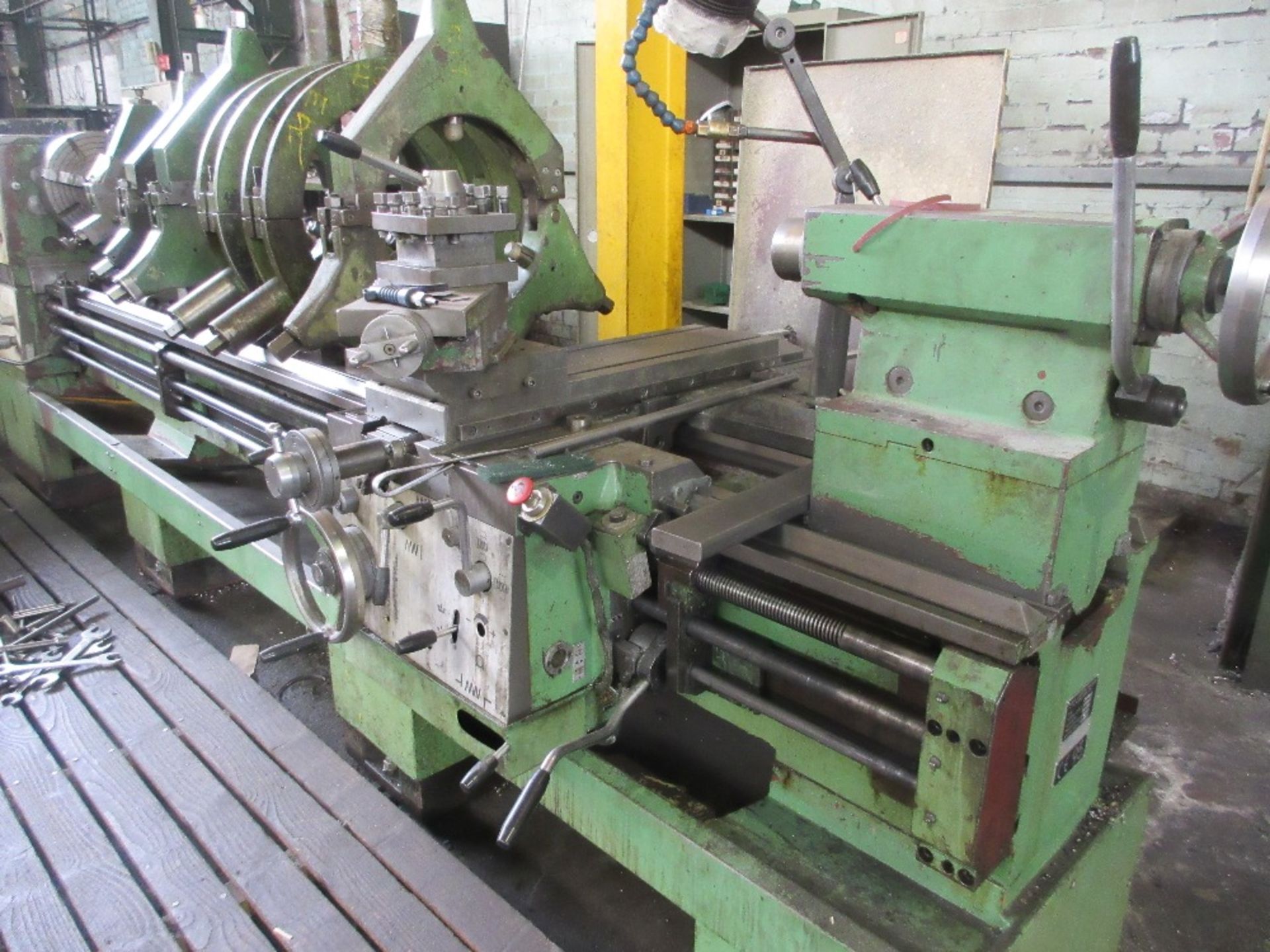 Tarnow TUR710 centre lathe 450mm swing x 3000mm centres with 6 various steadies. Machine No. 5046. - Image 3 of 4