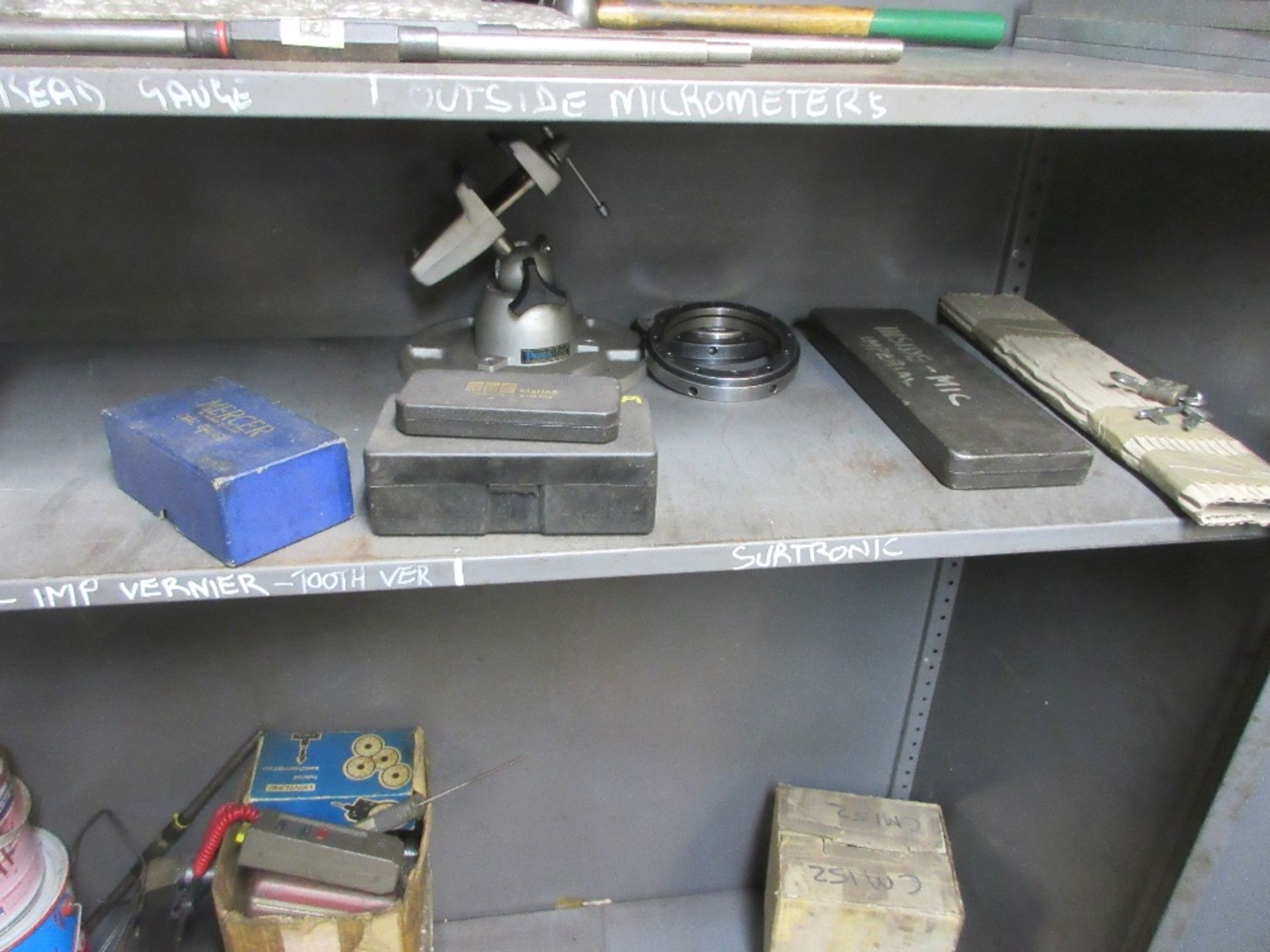 Cabinet containing colour slide projector and various inspection equipment - Image 3 of 5